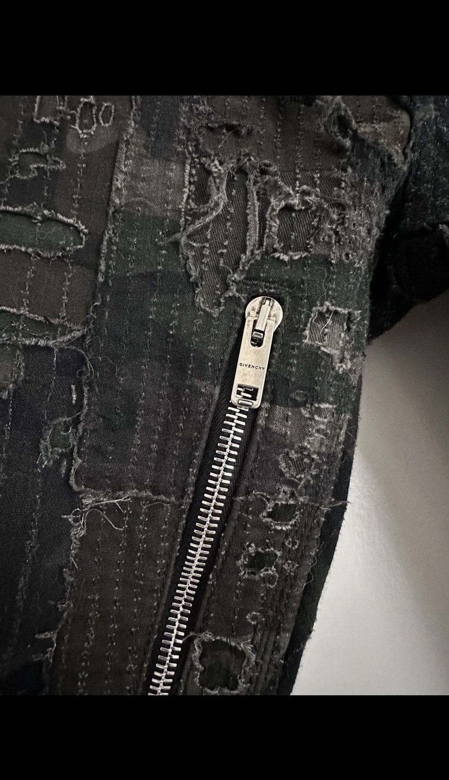 Givenchy Givenchy Fist Edition OG Boro Jeans Size US 29 - 2 Thumbnail