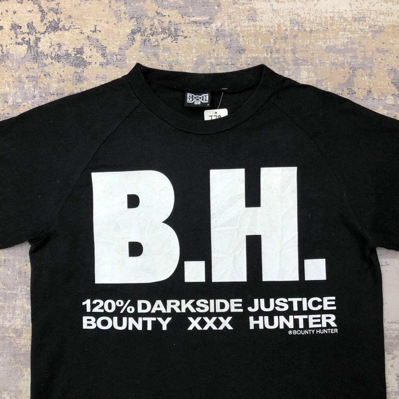 Bounty Hunter T79 JAPAN DARKSIDE JUSTICE BOUNTY HUNTER TEE Size US S / EU 44-46 / 1 - 3 Thumbnail
