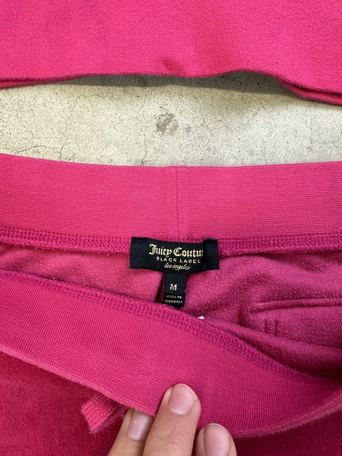 Juicy Couture × Vintage Vintage Y2K Juicy Couture Velour Sweatsuit Medium Pink Size 30" / US 8 / IT 44 - 6 Thumbnail