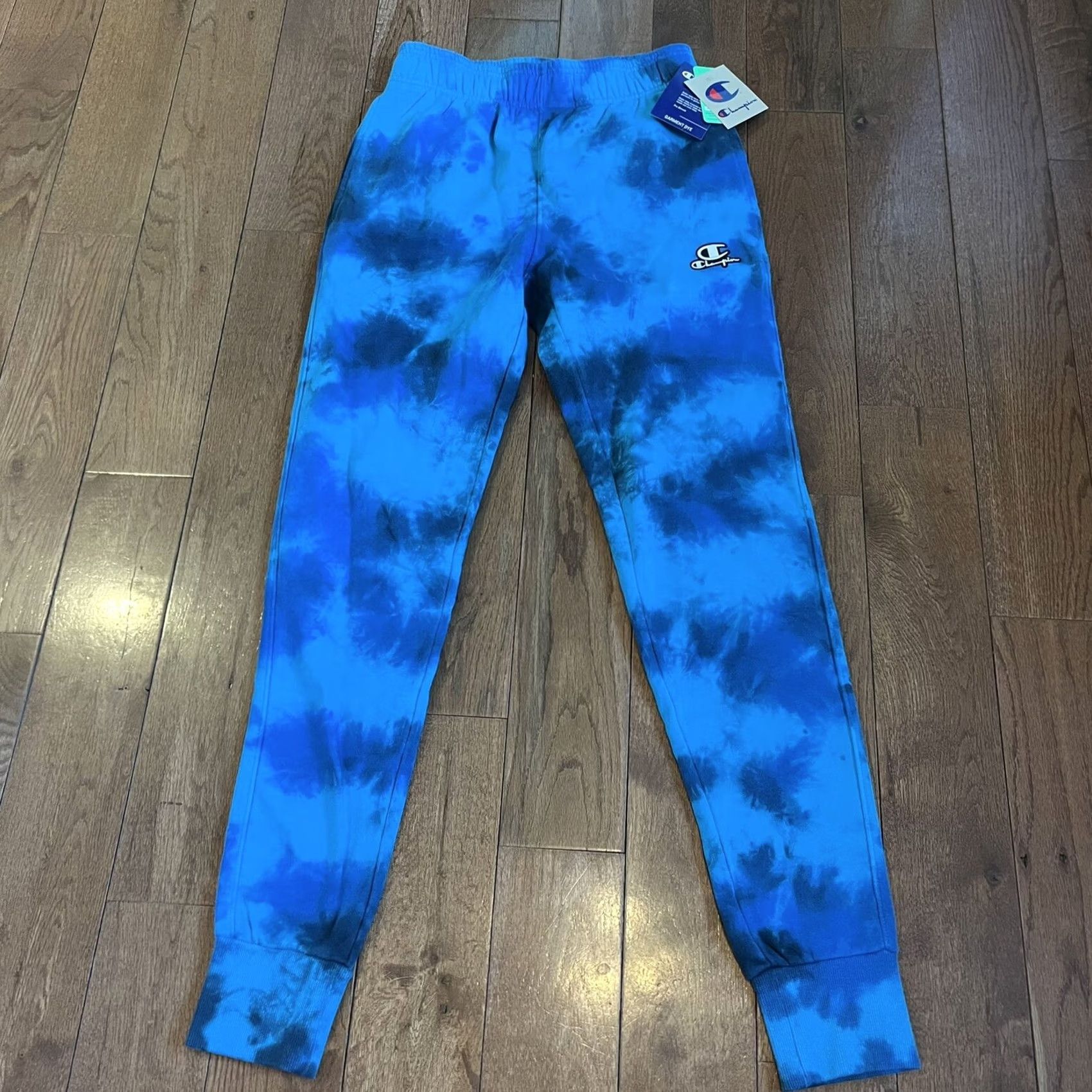Champion NWT - "Champion" is the brand Size US 29 - 2 Thumbnail
