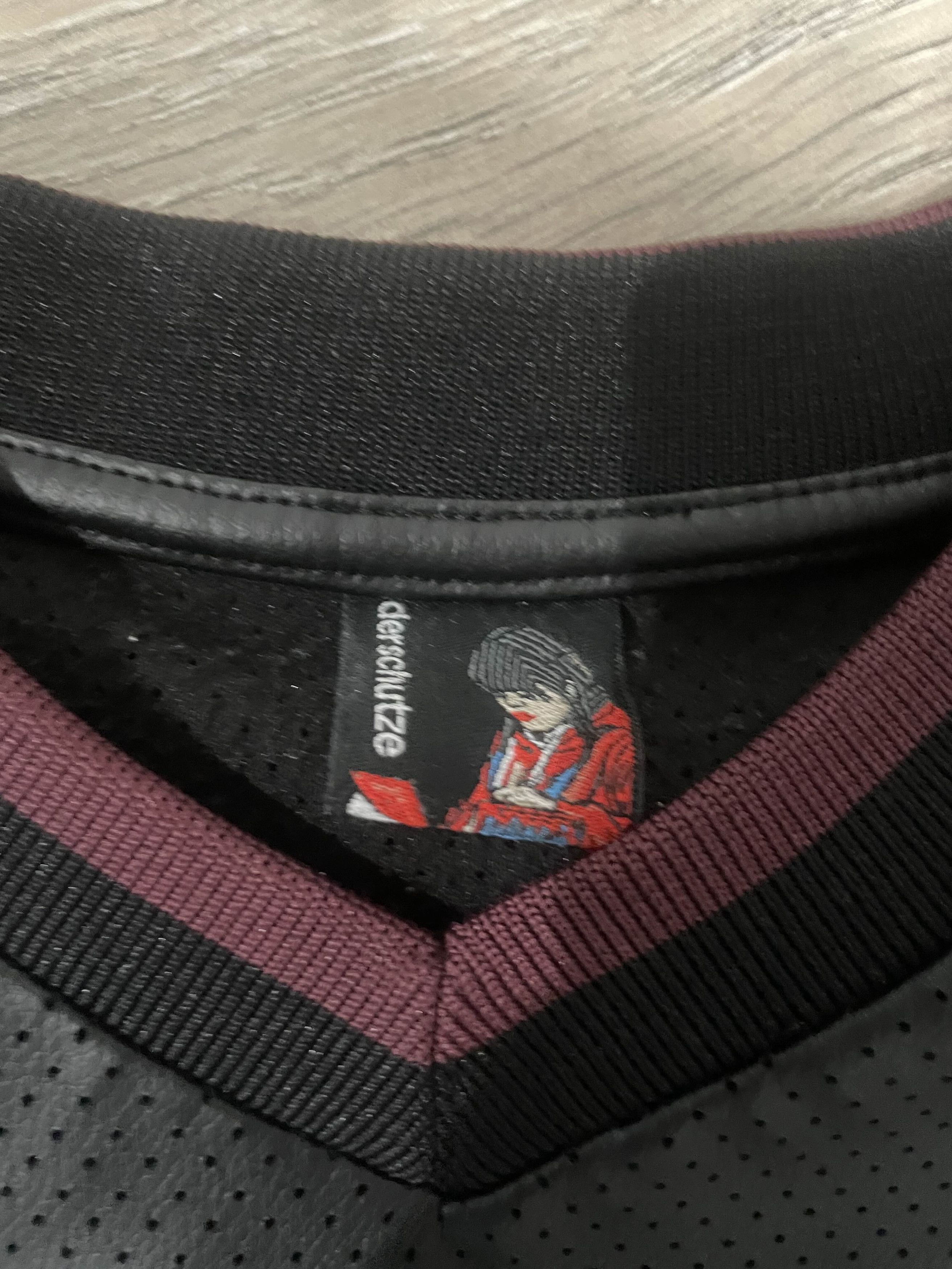 Derschutze "koi fish v2" leather jersey Size US L / EU 52-54 / 3 - 5 Thumbnail
