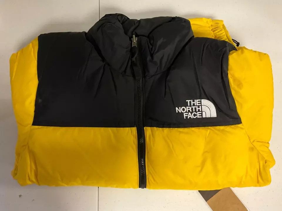 The North Face 1996 retro yellow north face puffer Size US L / EU 52-54 / 3 - 2 Thumbnail