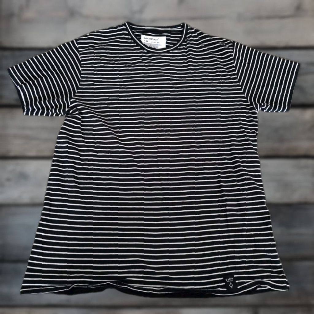 Vintage VINTAGE Akomplice VSOP Men's T-Shirt Size Medium Short Sleeve Black White Striped Cotton Casual Skate Preppy Size US M / EU 48-50 / 2 - 1 Thumbnail