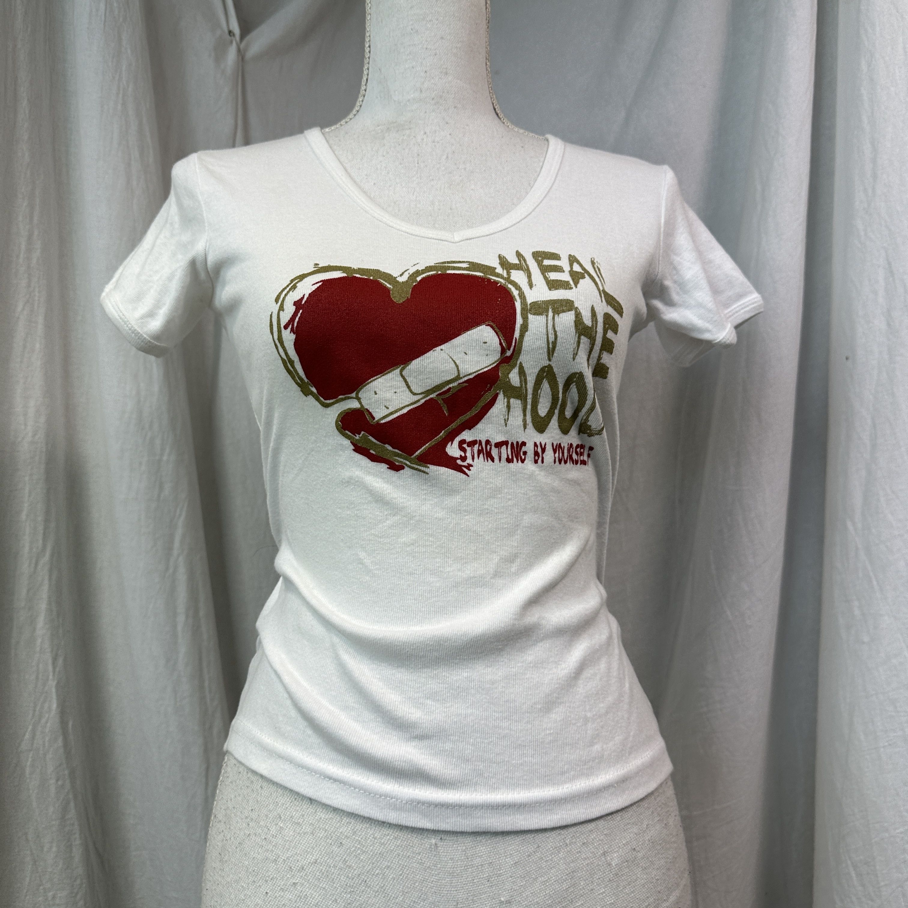 Vintage Vintage Streetwear Heal the Hood Heart Printed T-shirt Y2K Size S / US 4 / IT 40 - 5 Thumbnail