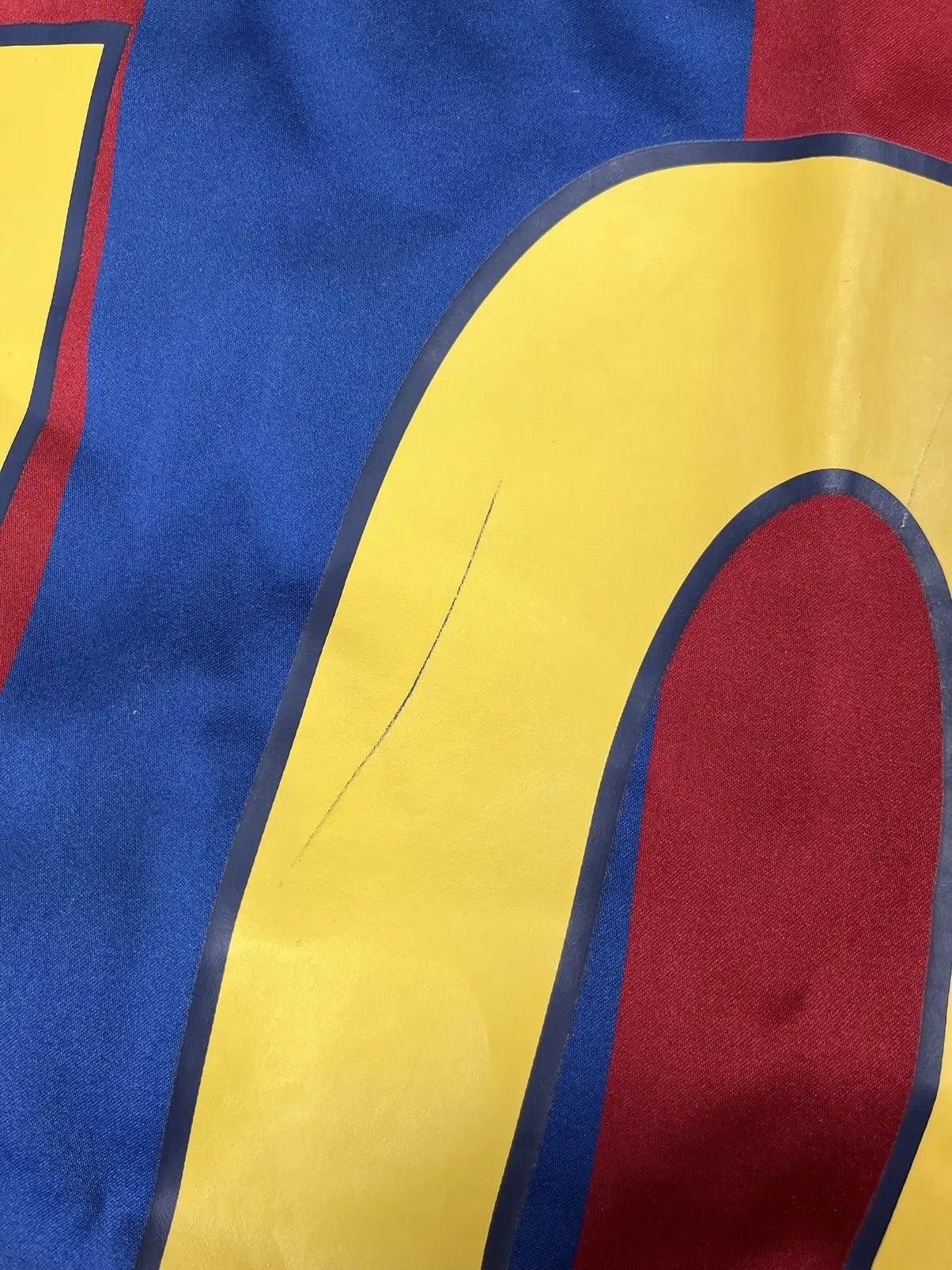 Nike Nike RARE Y2K Barcelona 2004/2005 Ronaldinho Home Jersey Size US M / EU 48-50 / 2 - 4 Thumbnail