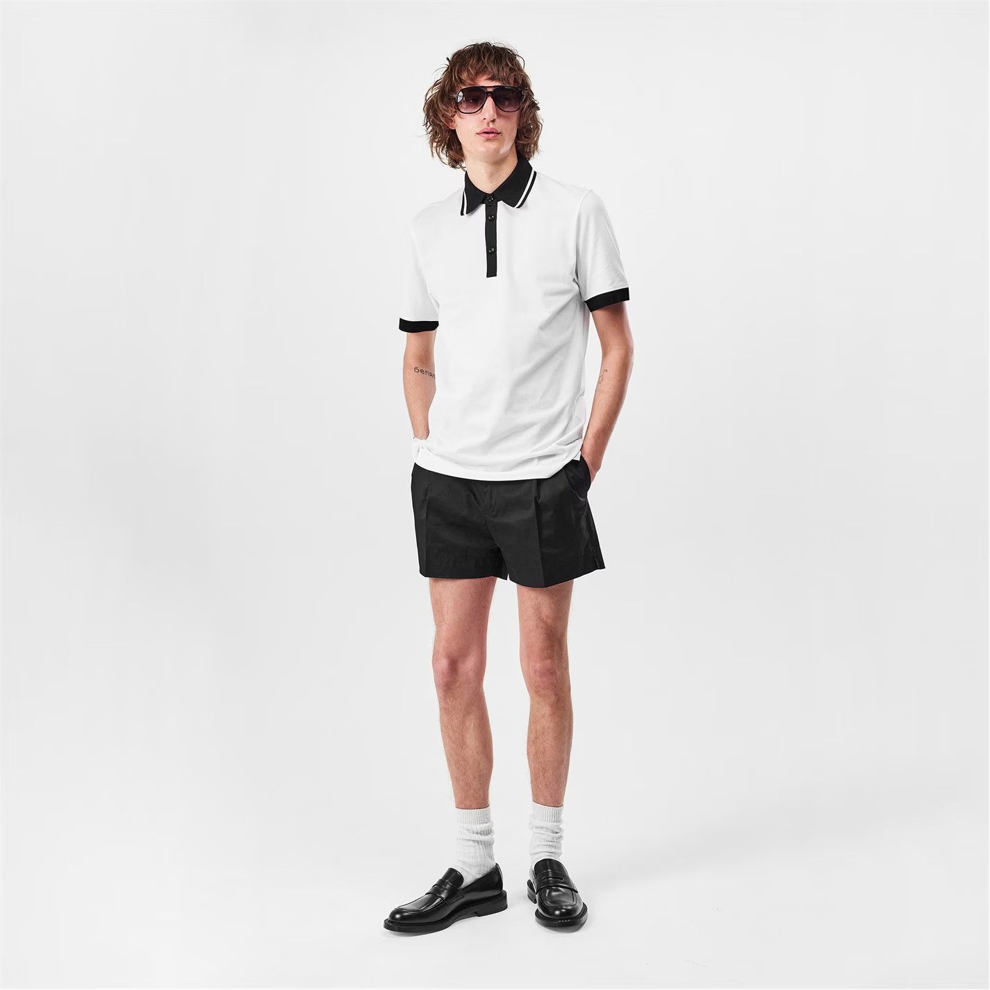Dolce & Gabbana o1g2r1mq0426 Pleated Tailored Shorts in Black Size US 34 / EU 50 - 3 Thumbnail