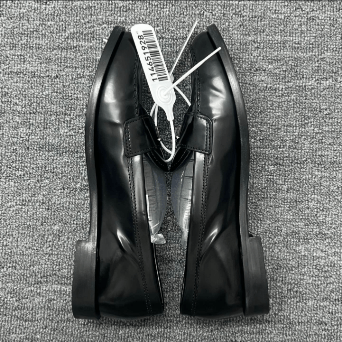 Prada Prada round toe slip-on loafers Size US 8 / IT 38 - 4 Thumbnail