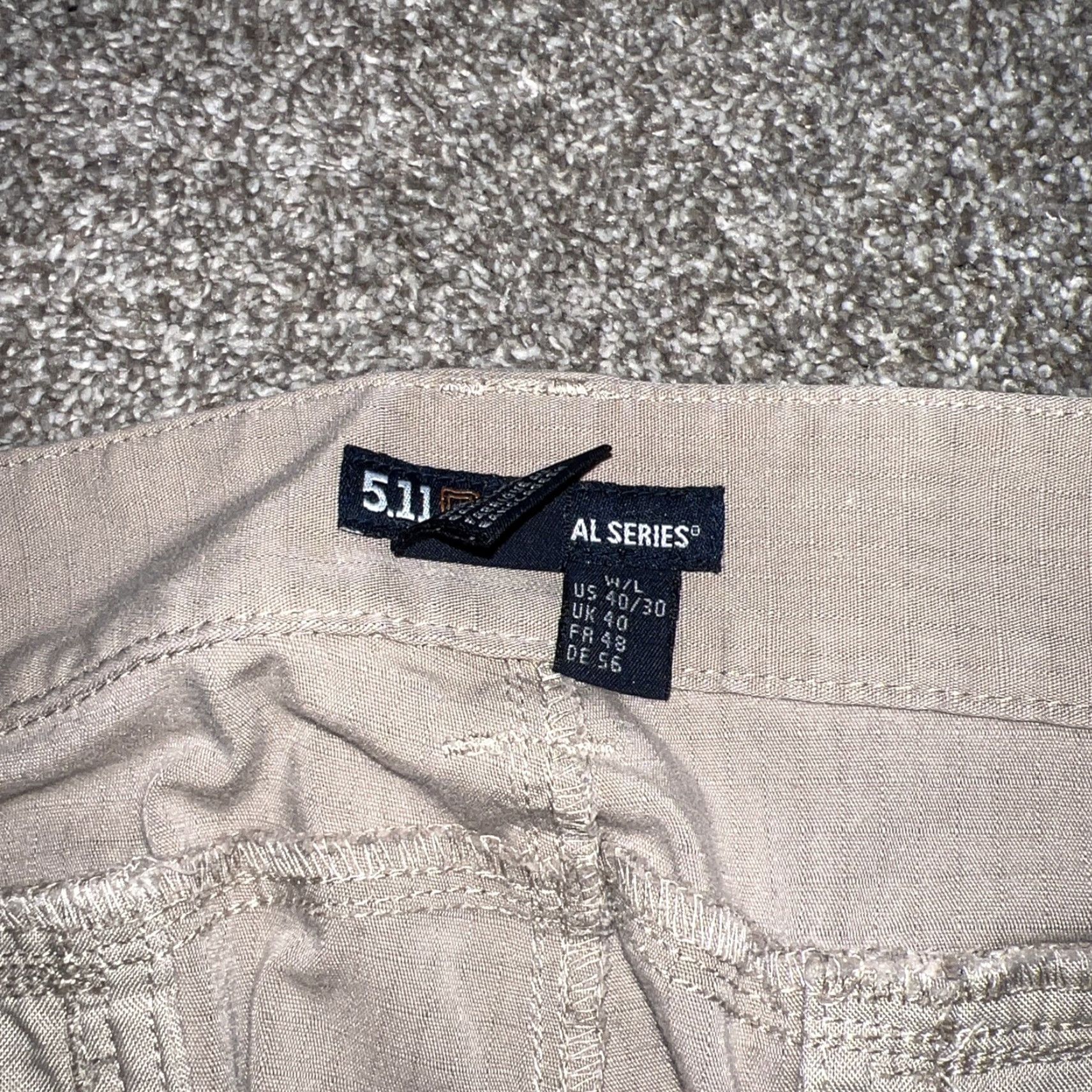 Vintage VINTAGE 5.11 Tactical Cargo Pants Beige Mens 40x30 Regular Size 40 Beige Cargo Pants Mens 40x30 5.11 Tactical Size US 40 / EU 56 - 3 Thumbnail