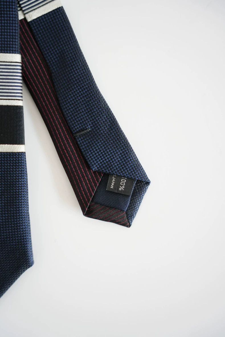 Yohji Yamamoto Yohji Yamamoto Yohji Yamamoto Silk Tie Red Blue Stripes Size ONE SIZE - 3 Thumbnail