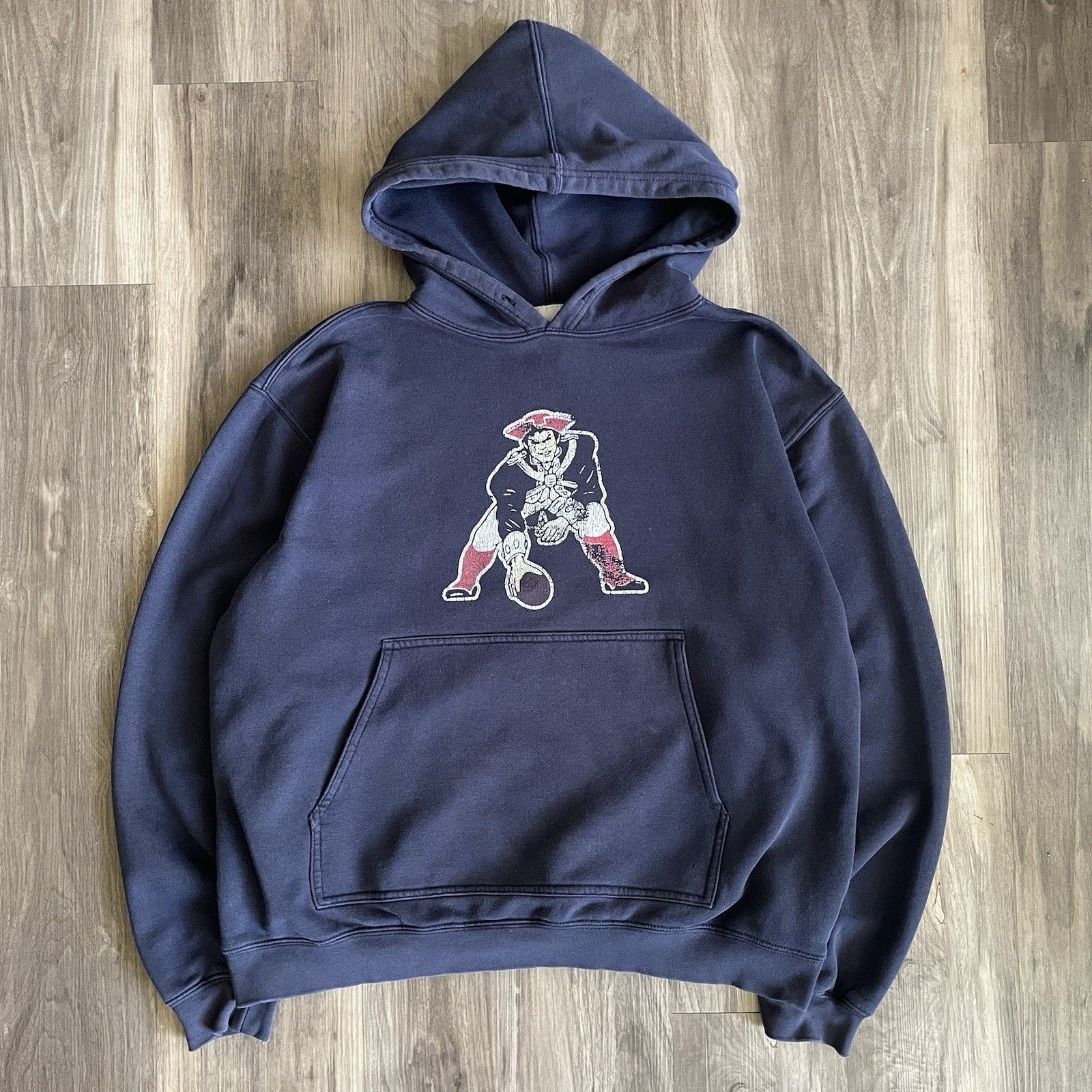 NFL × Reebok × Vintage Vintage Reebok New England Patriots Hoodie Size M NFL Boxy Size US M / EU 48-50 / 2 - 3 Thumbnail