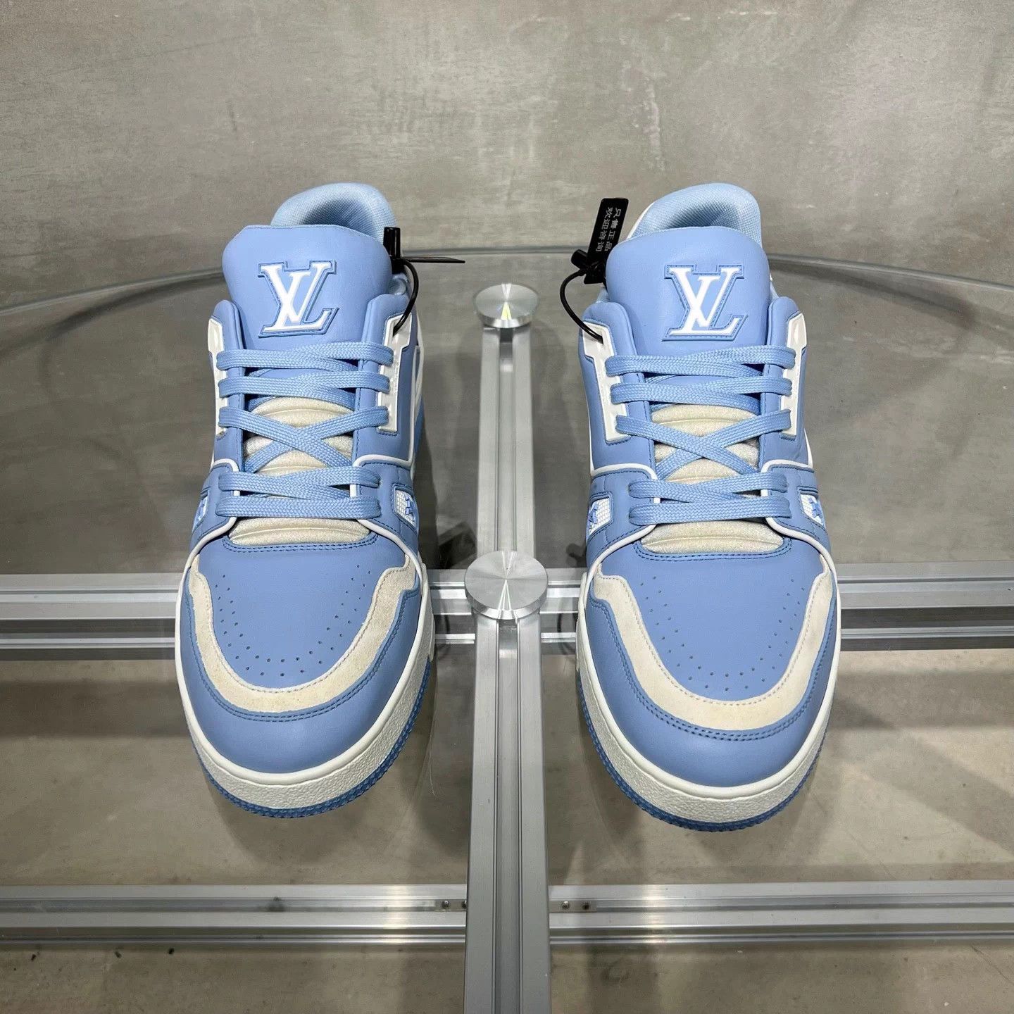 Louis Vuitton LV Trainer white blue UK8/42 Size US 9 / EU 42 - 1 Thumbnail