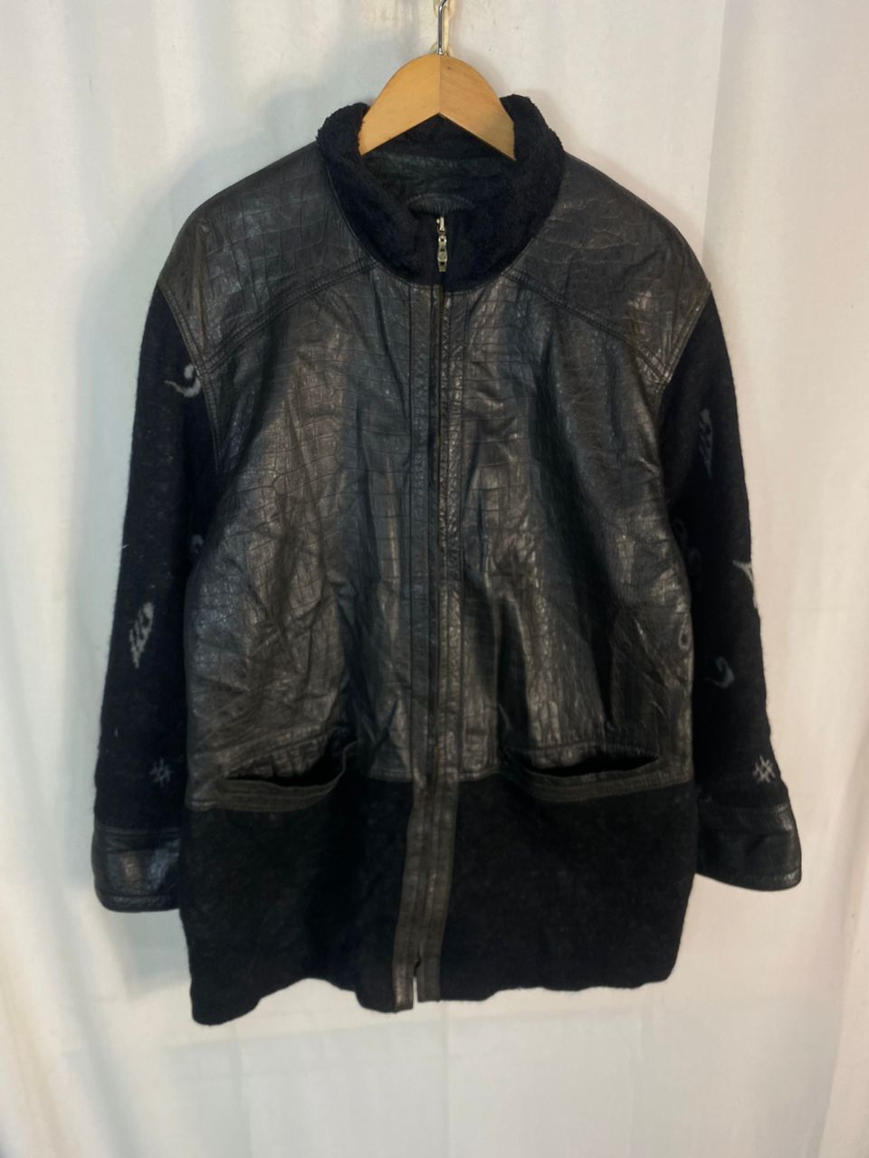 Designer × Torras Unisex🔥Torras wool/leather printed zipper jacket Size US M / EU 48-50 / 2 - 6 Thumbnail