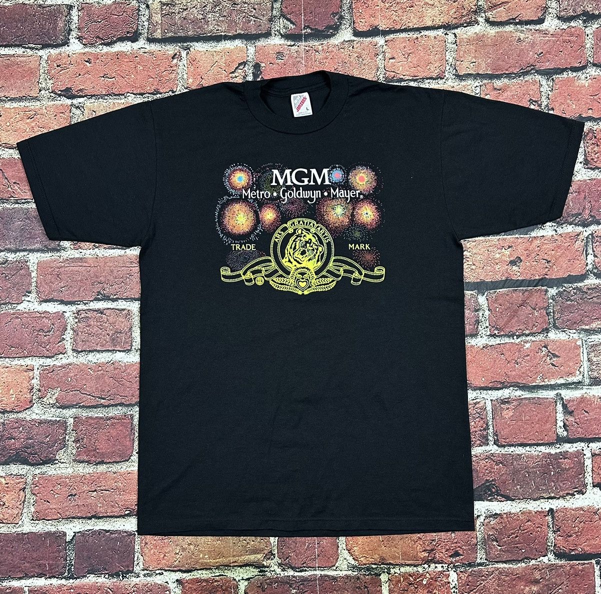 Vintage Vintage MGM Studios T Shirt Hollywood Metro Goldwyn Mayer Size US L / EU 52-54 / 3 - 1 Thumbnail