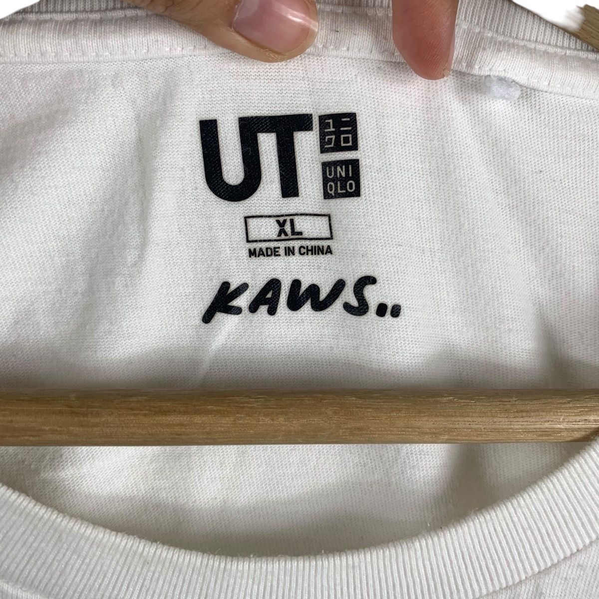 Uniqlo KAWS x UNIQLO x SESAME STREET Gone Companion Tee Shirt Top Size US XL / EU 56 / 4 - 7 Thumbnail