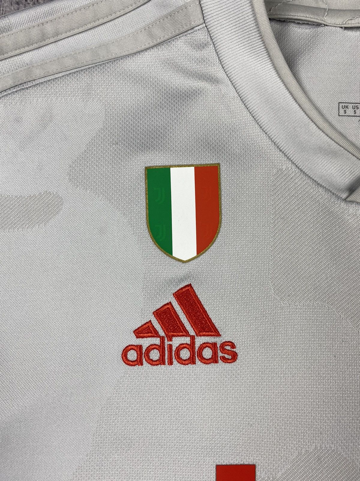 Vintage Adidas Juventus Ronaldo Soccer Jersey Tee T Shirt Size US S / EU 44-46 / 1 - 6 Thumbnail