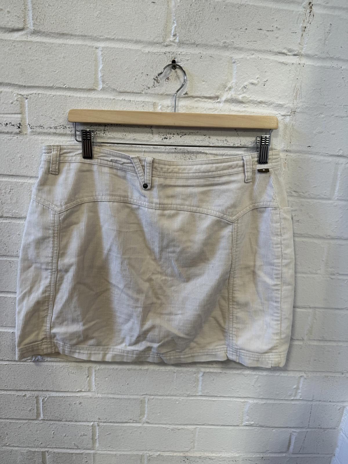 FatFace Fat Face Women's White Mini Skirt Size 14 Size 32" / US 10 / IT 46 - 1 Thumbnail