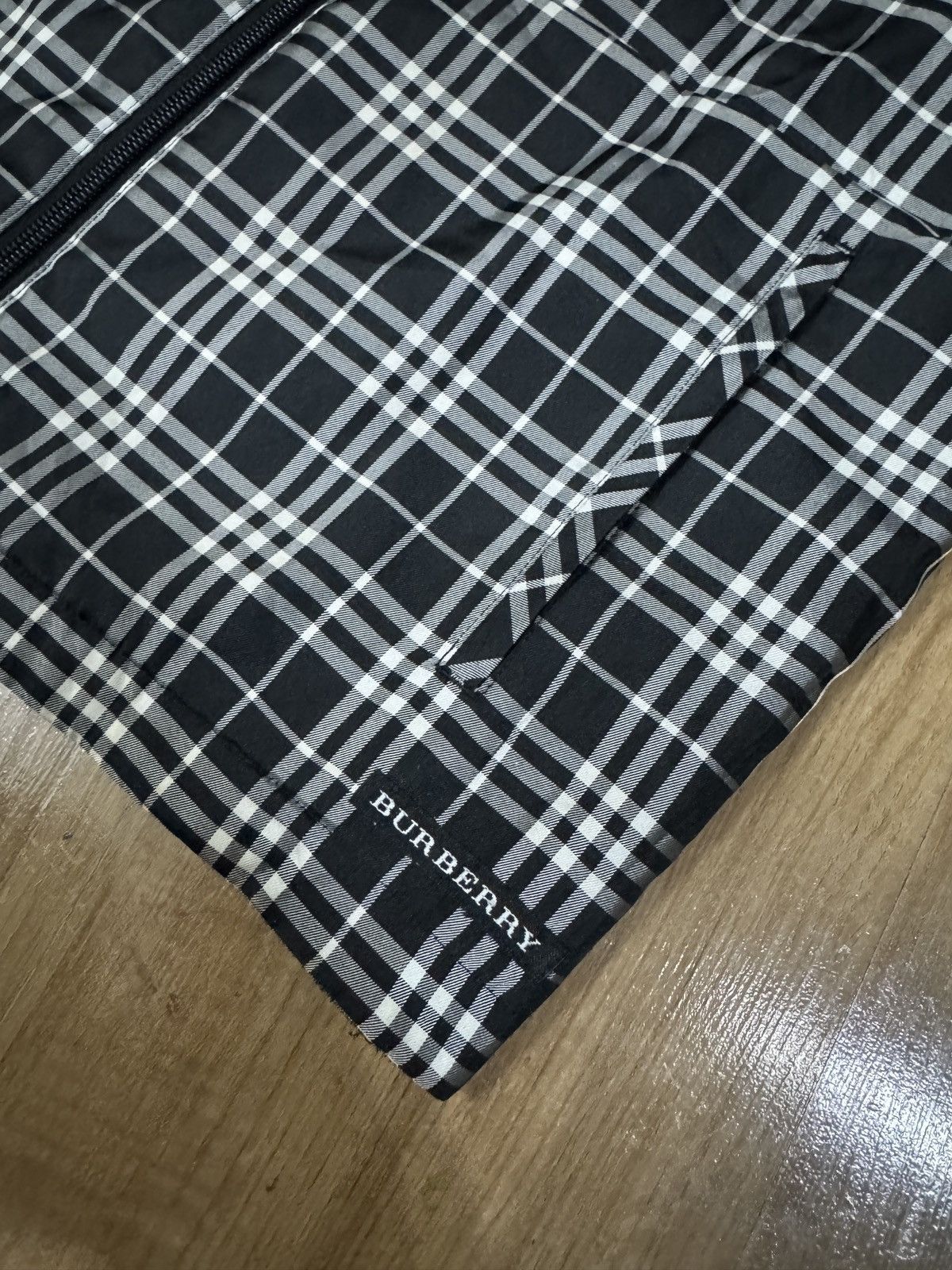 Burberry Vintage burberry nova check golf reversible vest Size US M / EU 48-50 / 2 - 7 Thumbnail