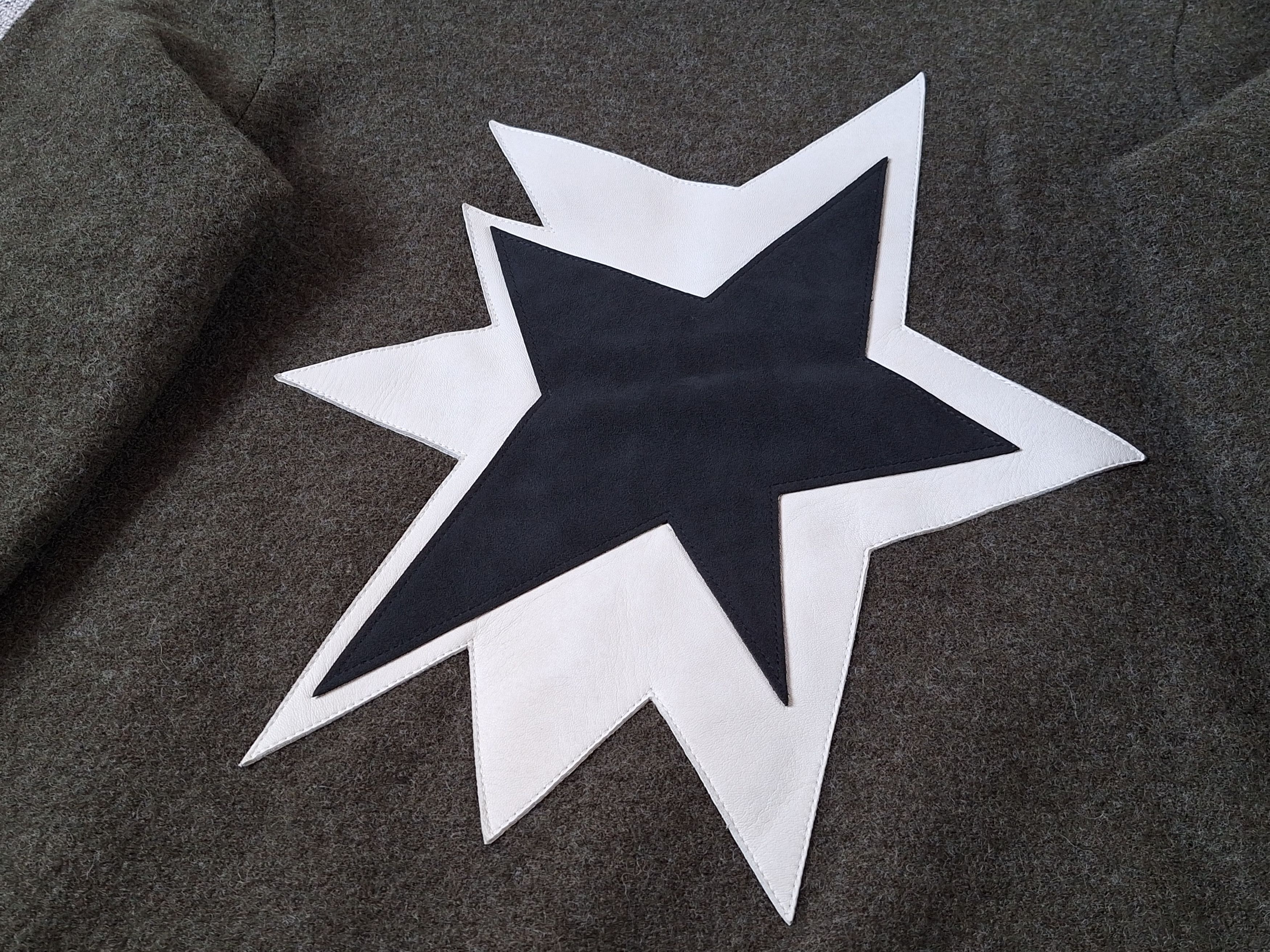 Neil Barrett Neil Barrett / Leather Pop Art Star Sweater Size US L / EU 52-54 / 3 - 4 Thumbnail