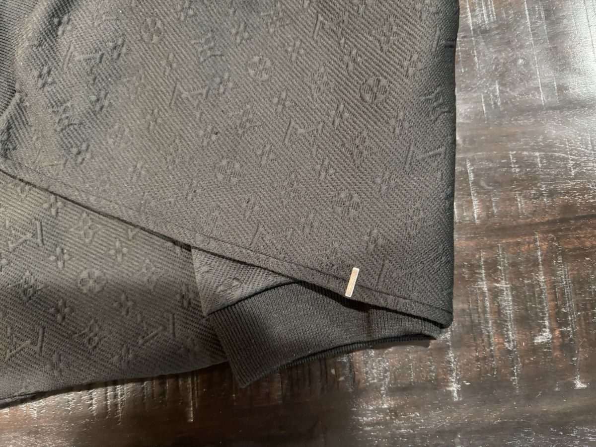 Louis Vuitton Louis Vuitton monogram embossed track pants black Size US 33 - 4 Thumbnail