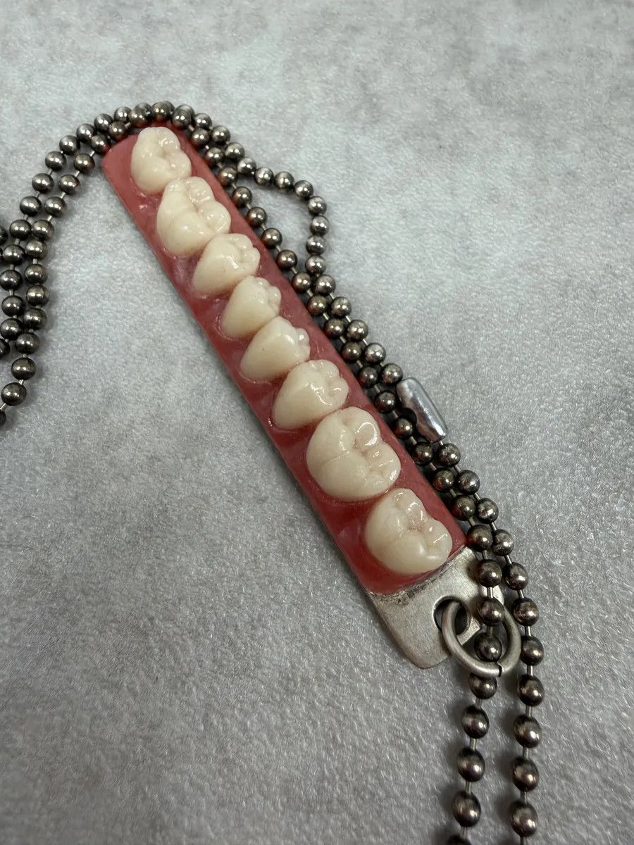 FW2001 Carol Christian Poell Teeth MM/1480 Necklace
