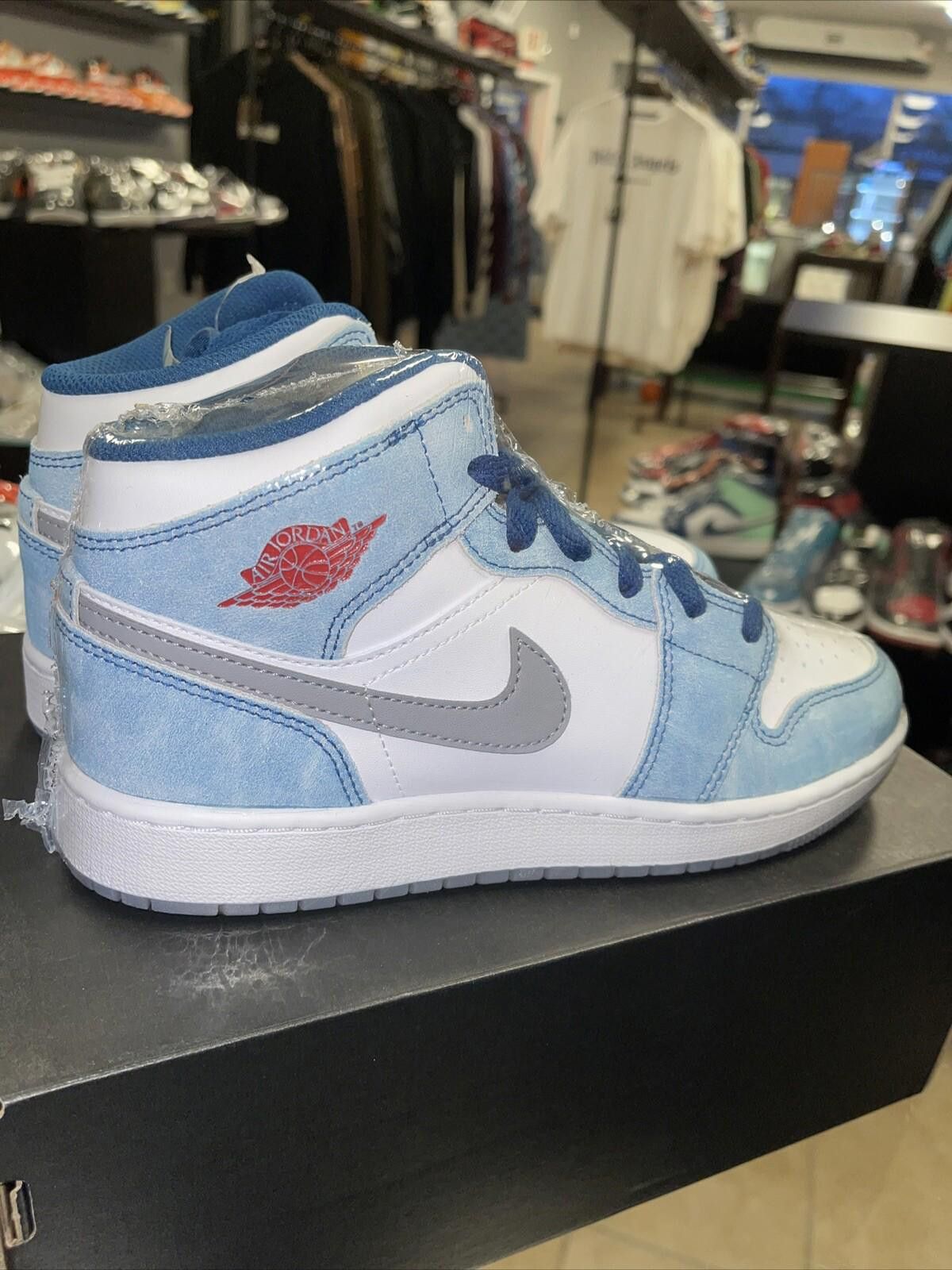 Jordan Brand Nike Air Jordan 1 Mid GS French Blue Red White Size 6.5y/8w Size US 6.5 / EU 39-40 - 5 Thumbnail