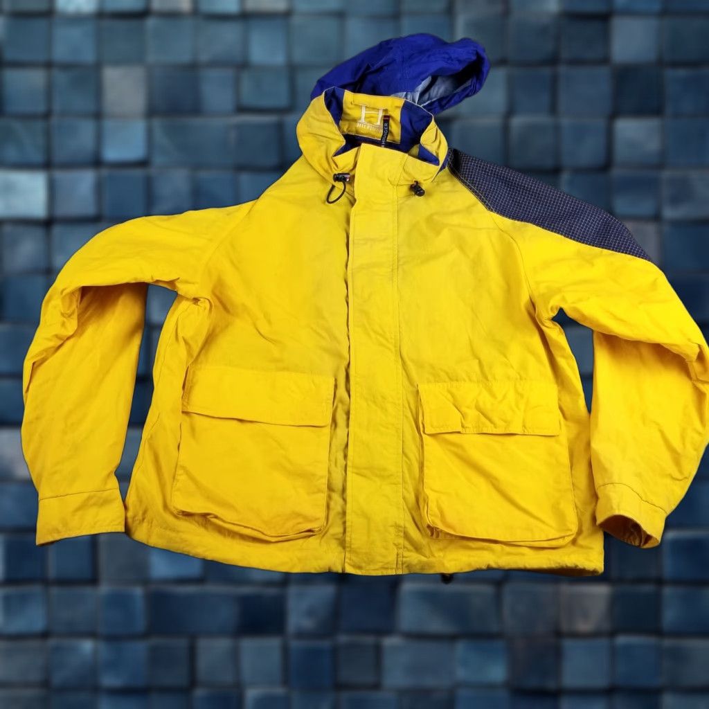 Tommy Hilfiger Vintage Tommy Hilfiger Rain Jacket Windbreaker Men Medium Flag Utility Hooded Yellow Size US M / EU 48-50 / 2 - 1 Thumbnail