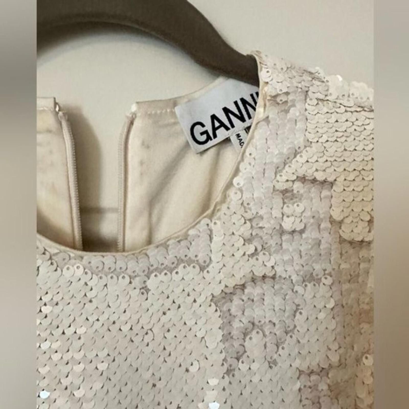 Gianni Valentino Ganni Flip Sequin Sleeveless Top (White) Size M / US 6-8 / IT 42-44 - 3 Thumbnail