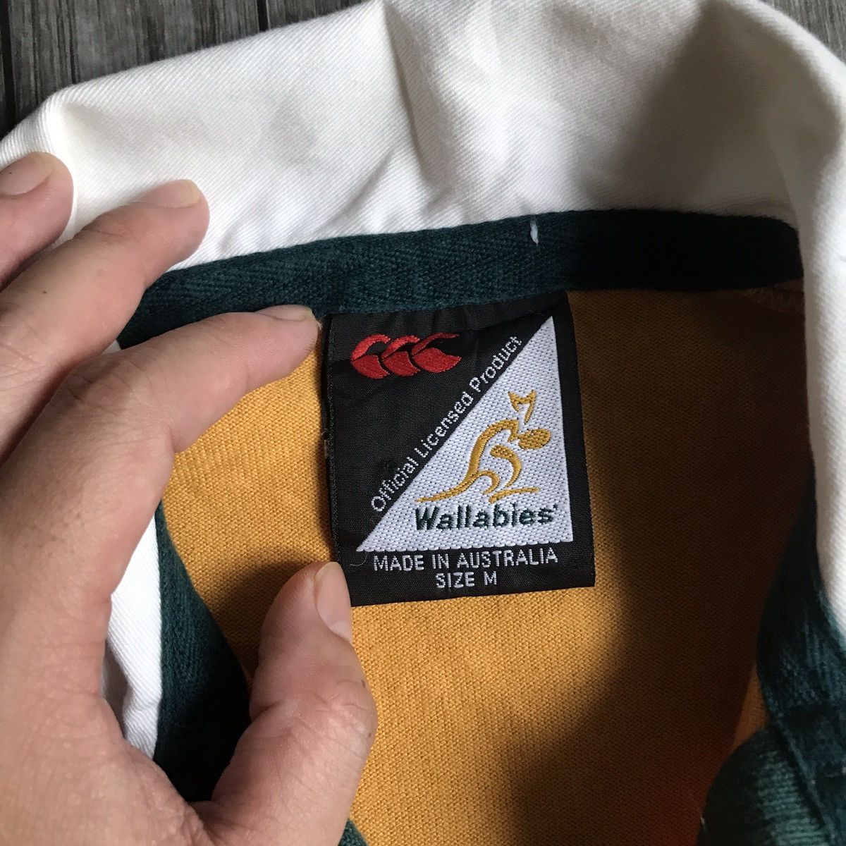 Canterbury of New Zealand × Vintage 2003 AUSTRALIA WALLABIES canterbury jersey Size US M / EU 48-50 / 2 - 4 Thumbnail