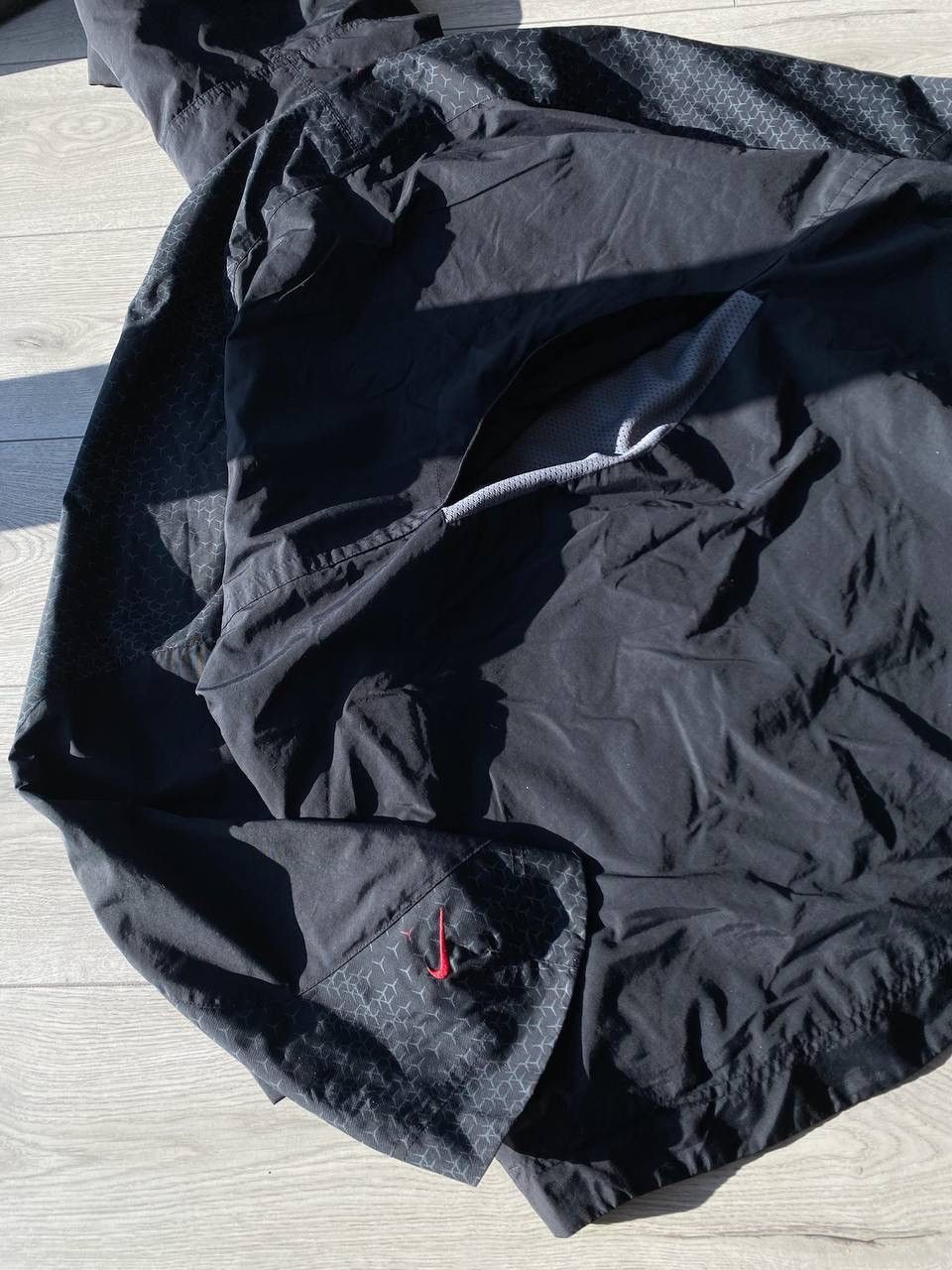 Nike × Vintage Vintage Nike Swoosh Black Nylon Jacket Y2K XL Size US XL / EU 56 / 4 - 6 Thumbnail