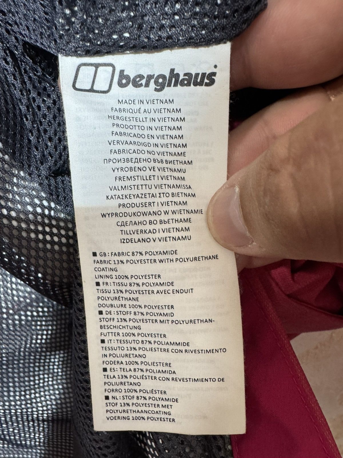 Berghaus × The Mountain Berghaus Women's Elara Waterproof Shell Jacket UK 14 Size L / US 10 / IT 46 - 18 Thumbnail