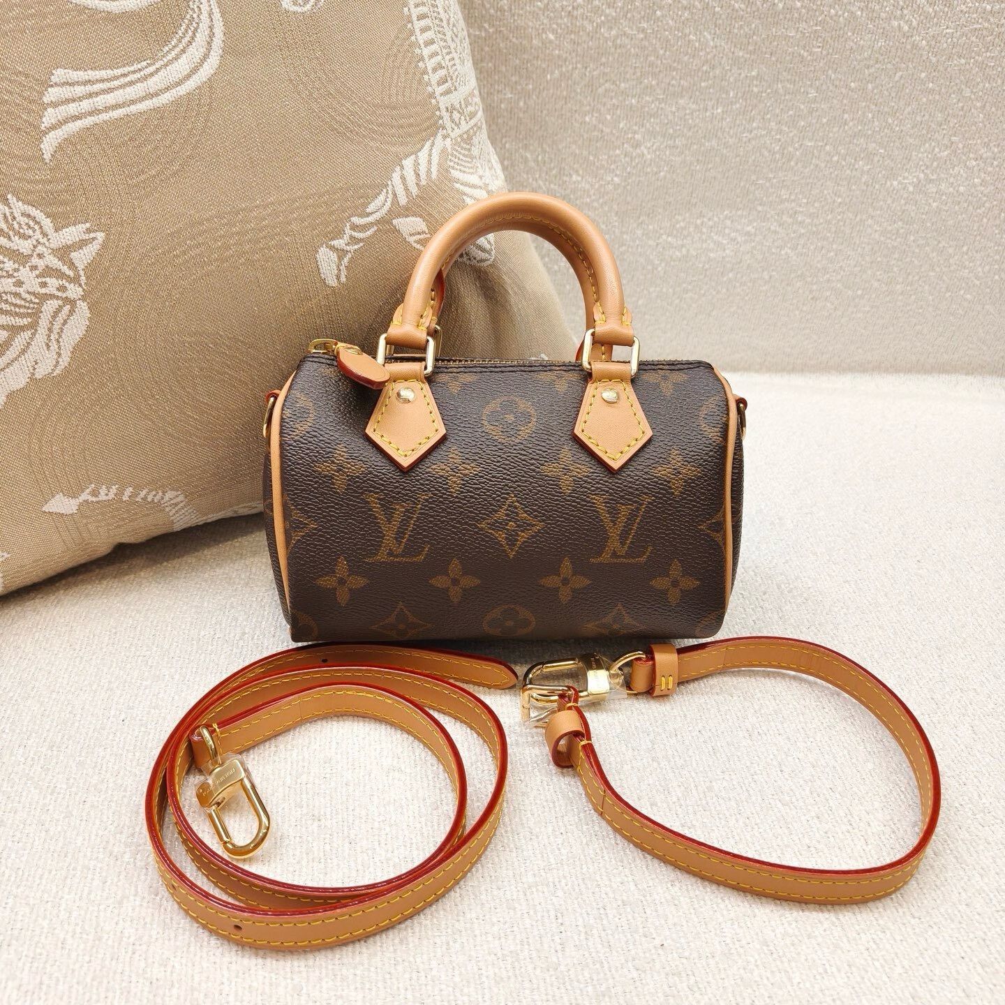 Louis Vuitton Pre-loved Bag Very good condition Size ONE SIZE - 1 Thumbnail