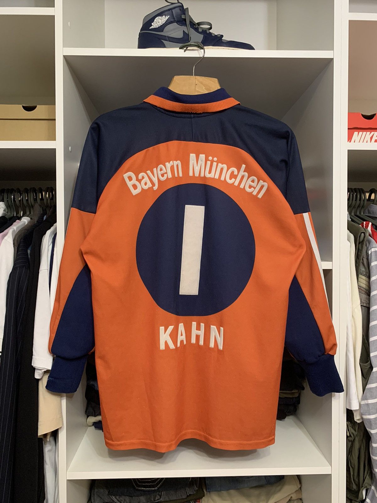 Vintage Vintage Adidas Bayern Munich Oliver Kahn Goalkeeper Jersey Size US S / EU 44-46 / 1 - 1 Thumbnail