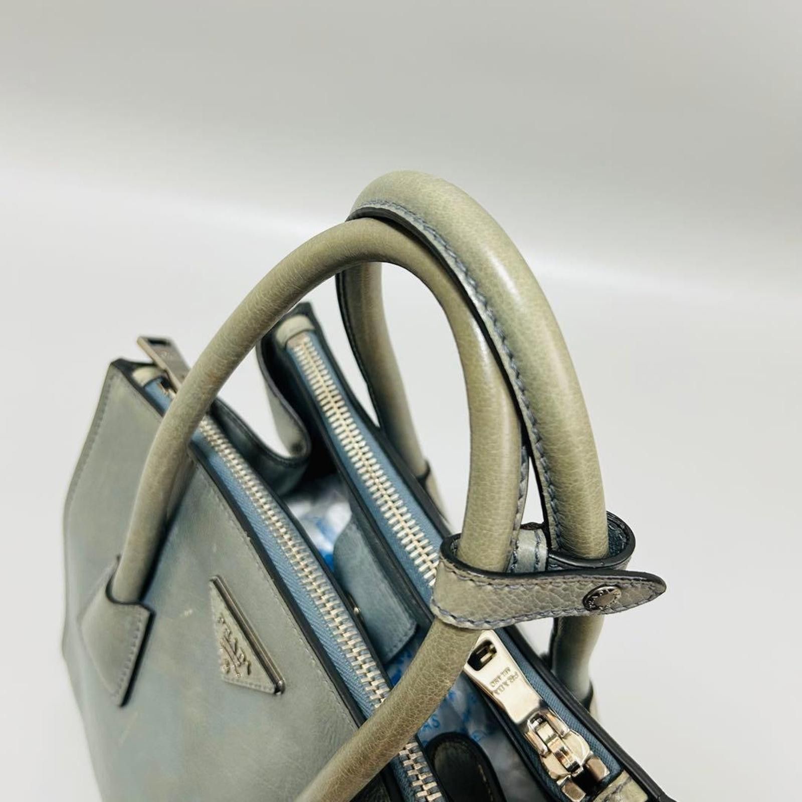 Prada Prada - Grey Leather Tote Bag Size ONE SIZE - 6 Thumbnail