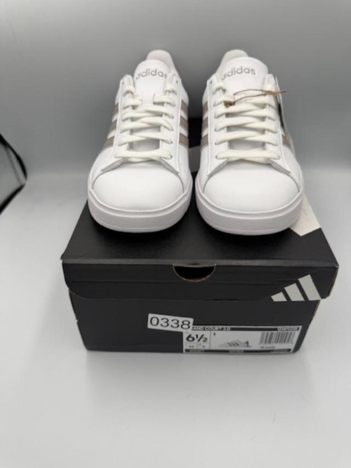Adidas Adidas Grand Court 2.0 White & Platinum Metallic Size W 6.5 Size US 6.5 / IT 36.5 - 3 Thumbnail