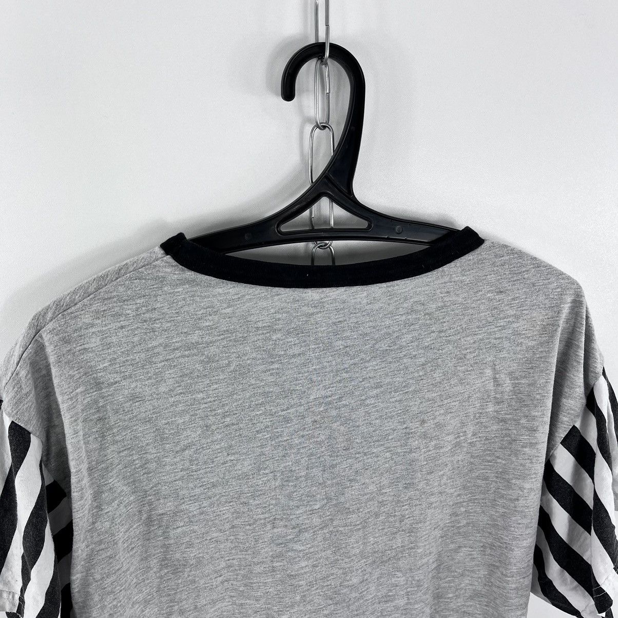 Band Tees The Rolling Stones T-Shirt 2014 Big Logo Stripes Sleeve Sz L Size US L / EU 52-54 / 3 - 6 Thumbnail