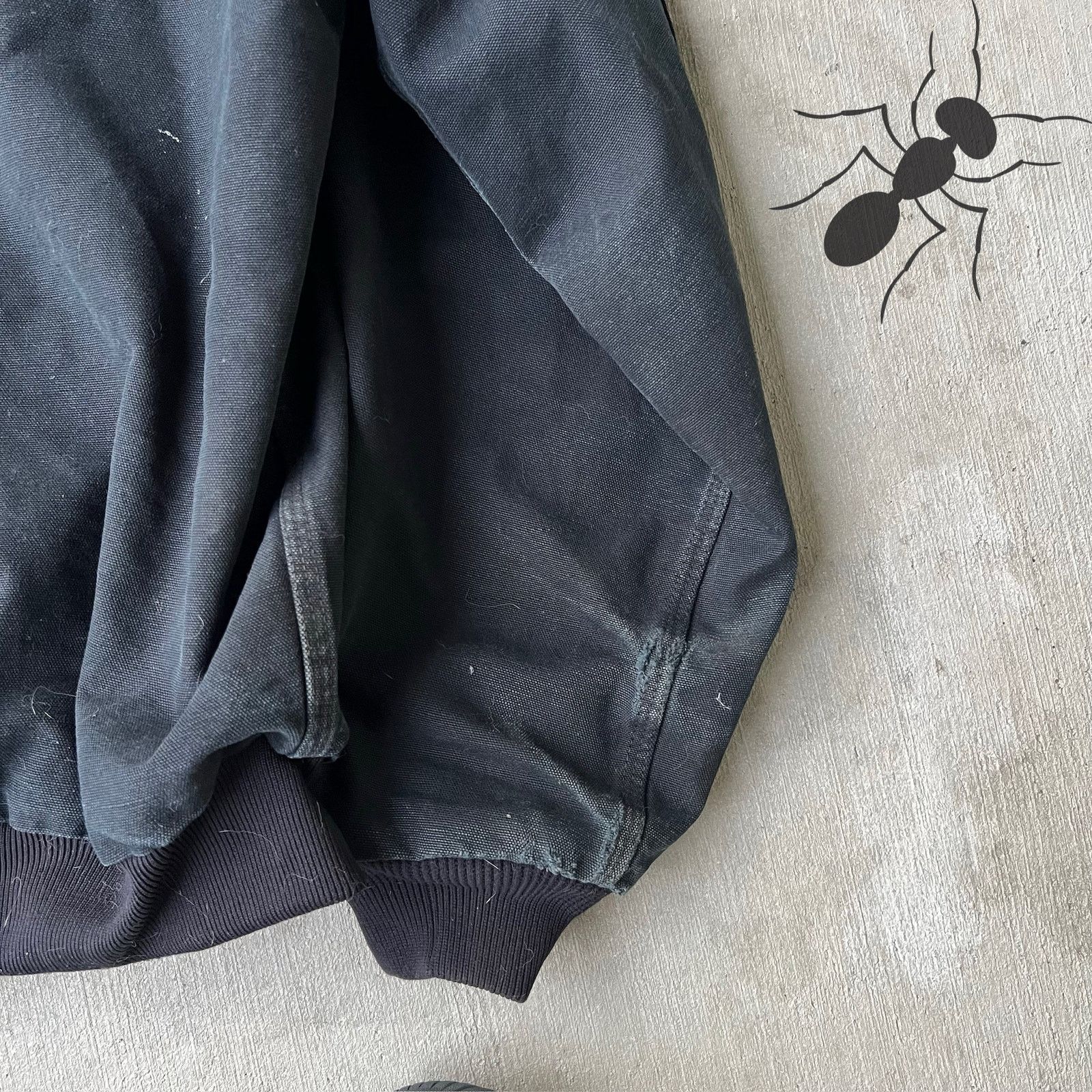 Carhartt × Vintage Carhartt J131 BLK faded black hooded work wear jacket Size US XL / EU 56 / 4 - 13 Thumbnail