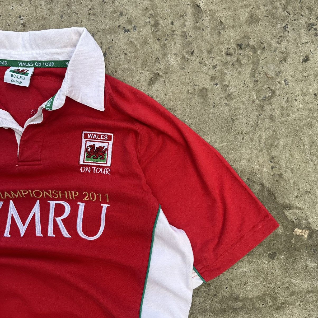 20471120 Vintage Rugby Championship 2011 Cymru 🏴󠁧󠁢󠁷󠁬󠁳󠁿 Polo T-shirts Size US L / EU 52-54 / 3 - 4 Thumbnail