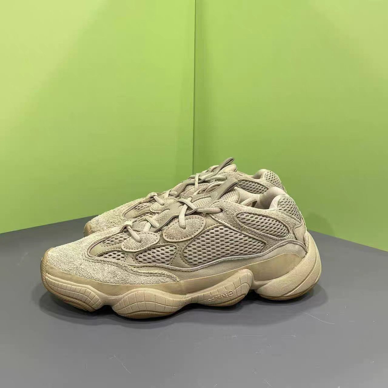 Adidas Adidas Yeezy 500 Casual Shoes K15 Size US 9.5 / EU 42-43 - 2 Thumbnail