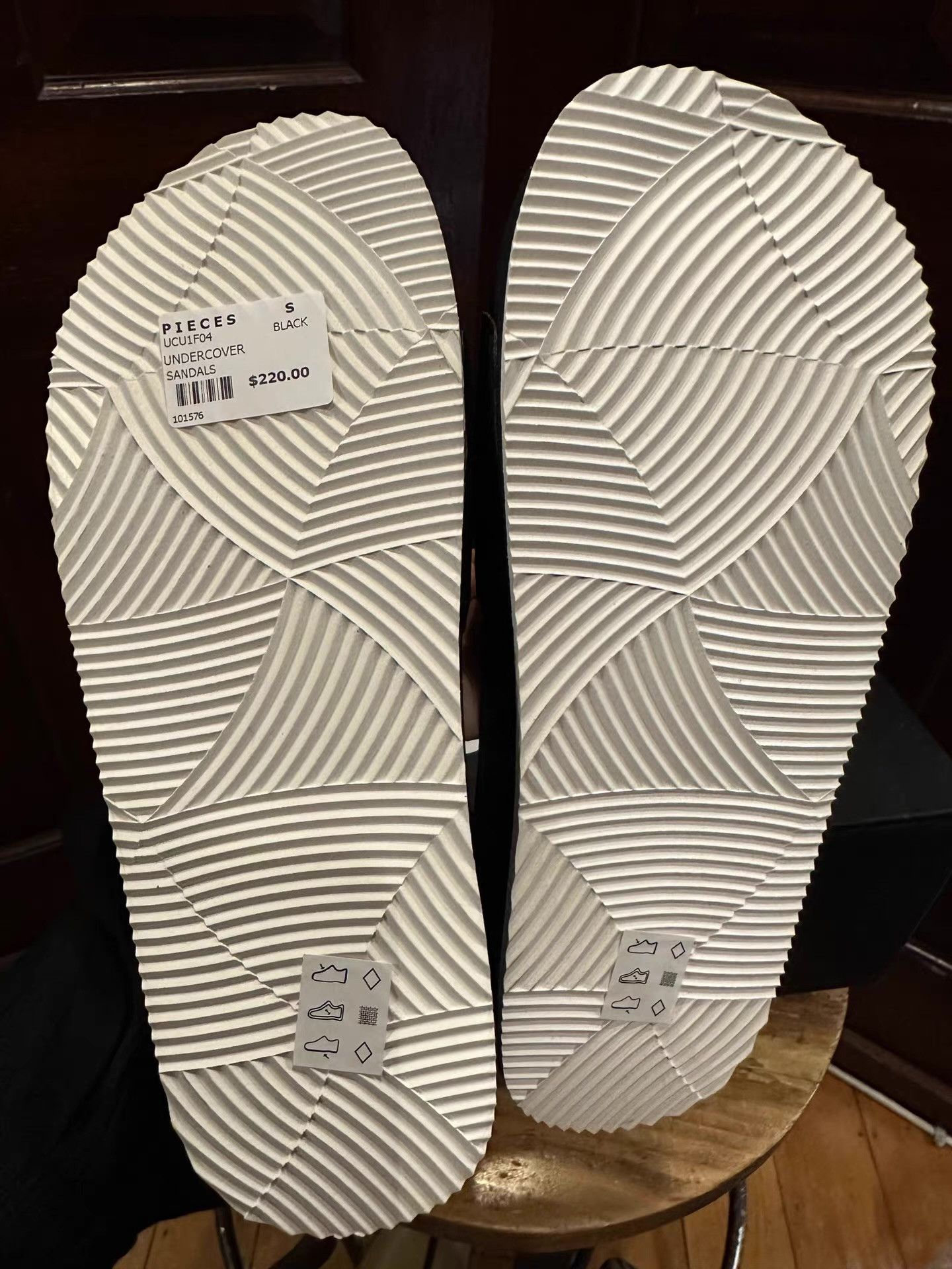 Undercover UNDERCOVER 'CHAOS/BALANCE' Printed Slides Ｑ25 Size US 7 / EU 40 - 5 Thumbnail