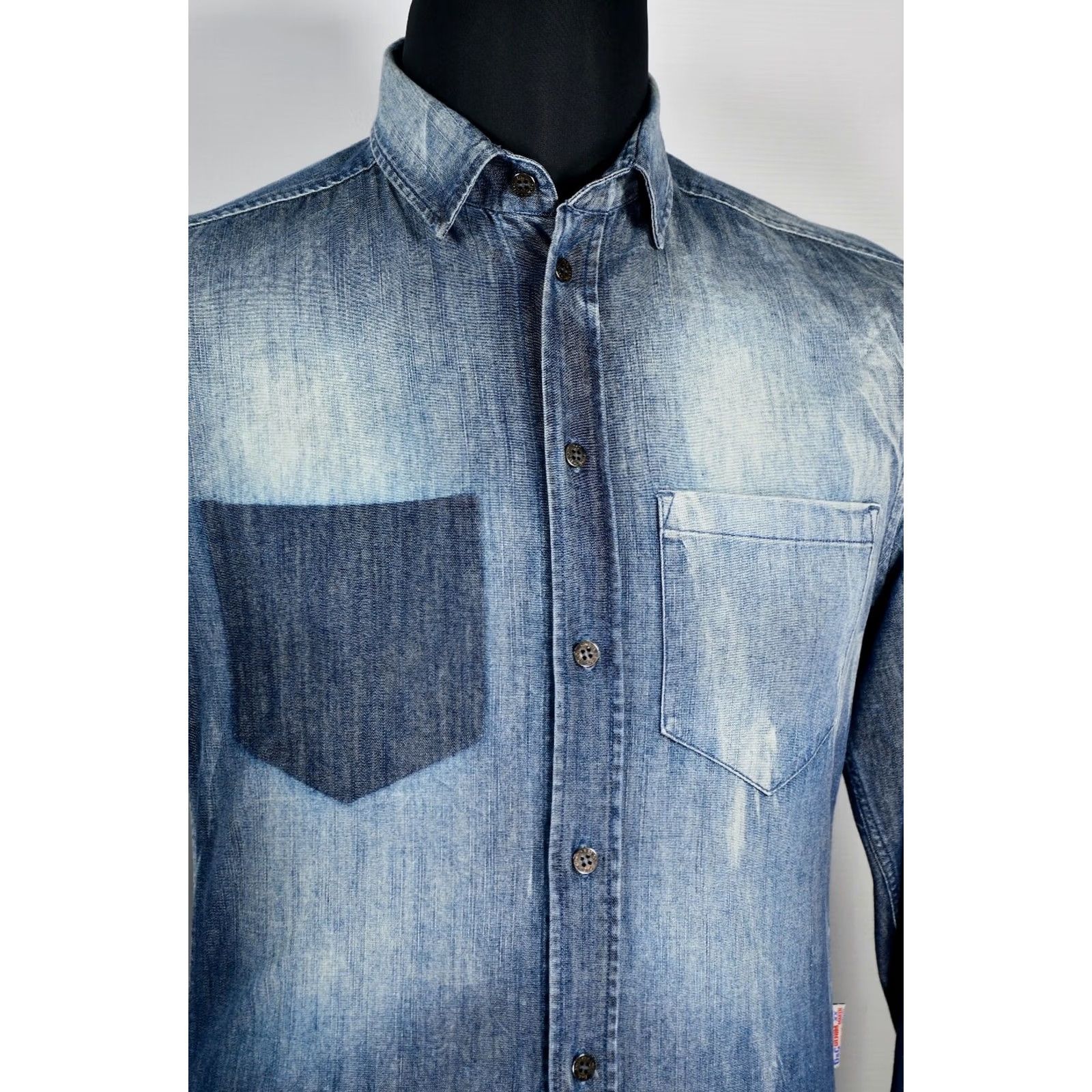 Dolce & Gabbana Dolce&Gabbana D&G Slim Denim Shirt Men 39 Blue Button-Up Casual Cotton Denim Slimming Long Sleeve Solid Shirt Mens Size US L / EU 52-54 / 3 - 3 Thumbnail