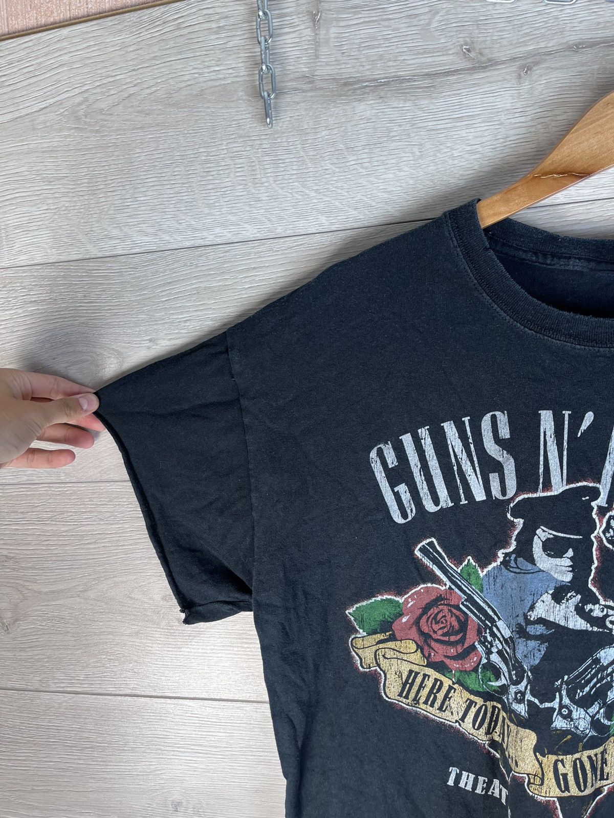 Fruit Of The Loom Vintage men’s merch Guns N’roses 1991s size Xl Size US XL / EU 56 / 4 - 5 Thumbnail