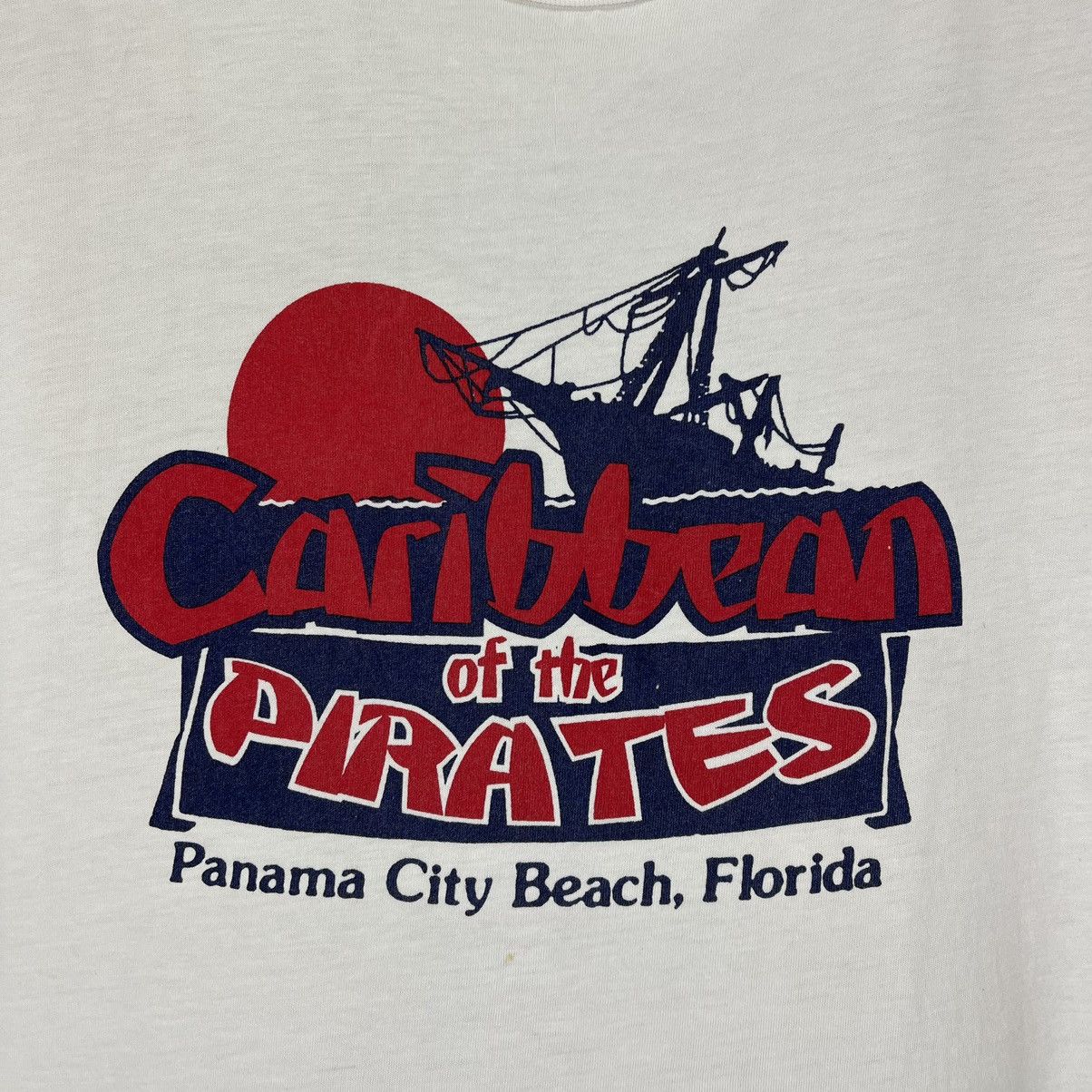 Caribbean 90s Vintage CARIBBEAN OF THE PIRATES T Shirt #1742/07 Size US M / EU 48-50 / 2 - 2 Thumbnail