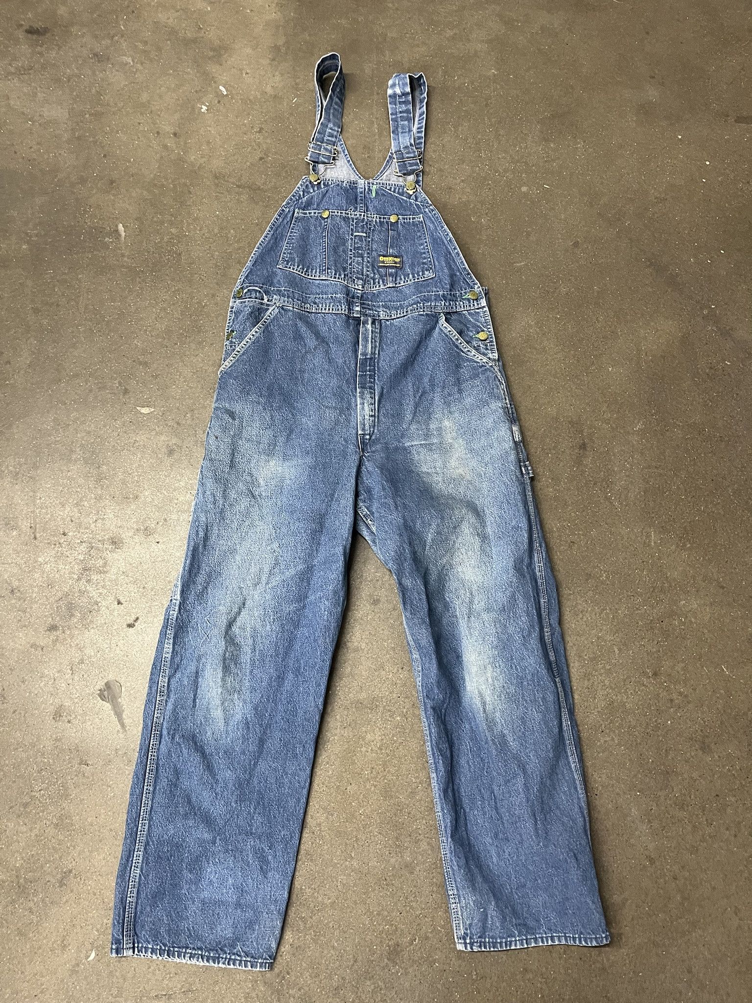 Carhartt × Oshkosh × Vintage Vintage 2000s Osh Kosh Denim Overalls Size 37 Size US 37 - 1 Thumbnail