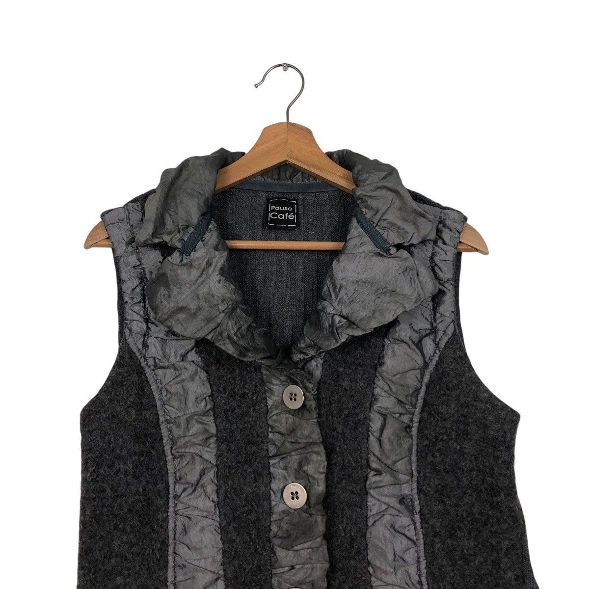 Vintage Vintage Pause Cafe Made in Italy Vest TankTop Runway Design Size US M / EU 48-50 / 2 - 4 Thumbnail