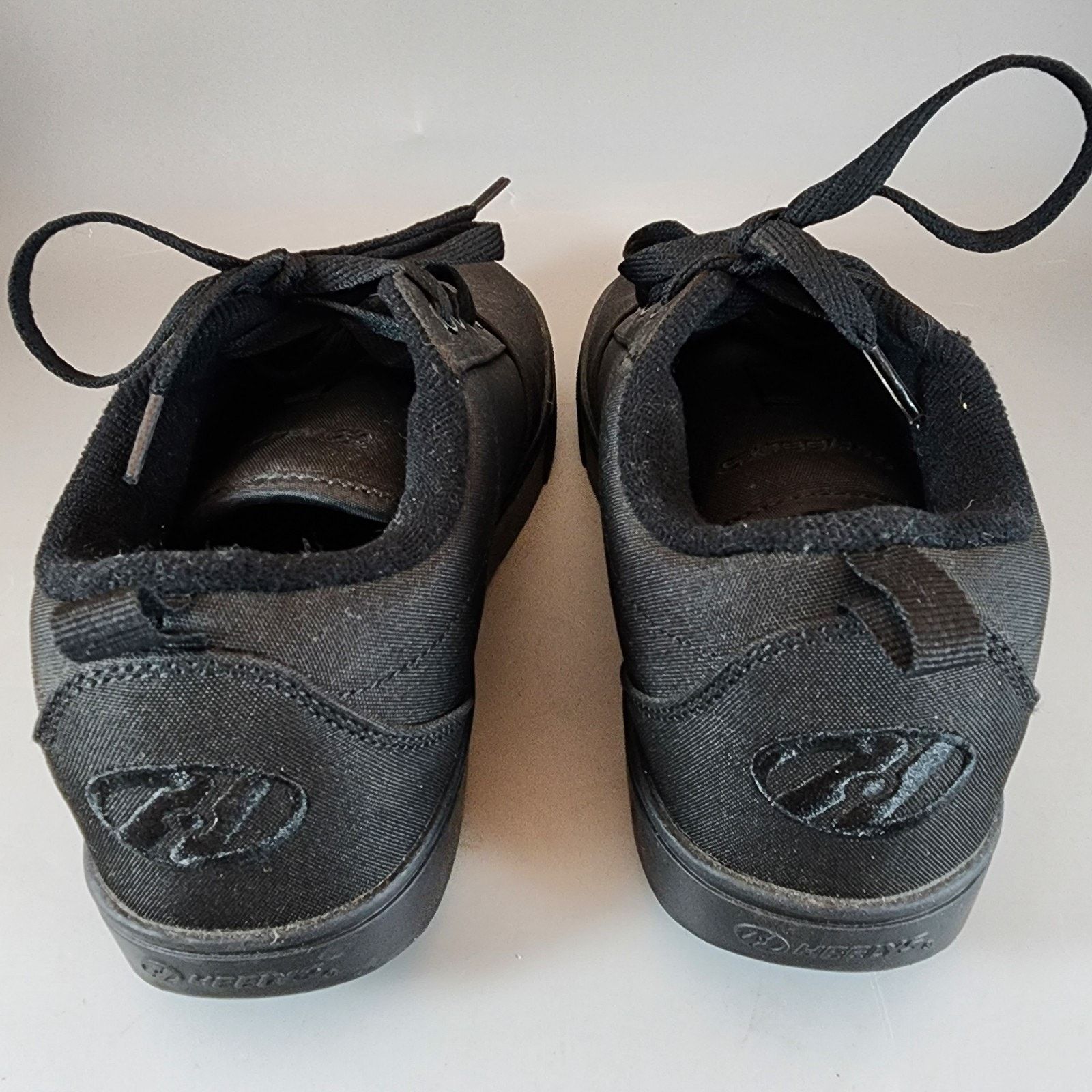 Heelys Heelys Pro 20 Youth Skate Shoes Black Size 6 Barely Used Size US 6 / EU 39 - 5 Thumbnail