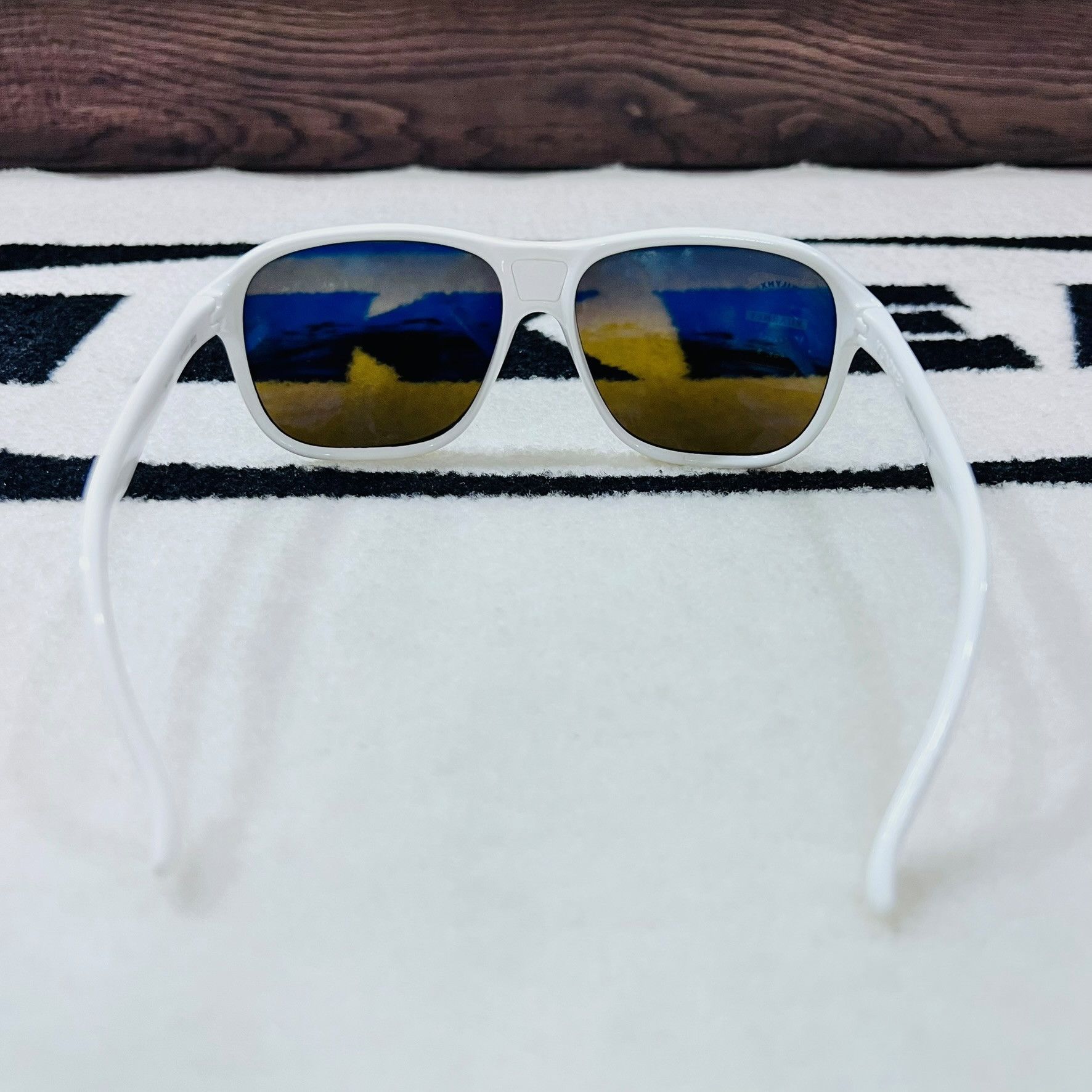 Vuarnet Vuarnet Skilynx Lens White Frame Gradient Gold Sunglasses Size ONE SIZE - 5 Thumbnail