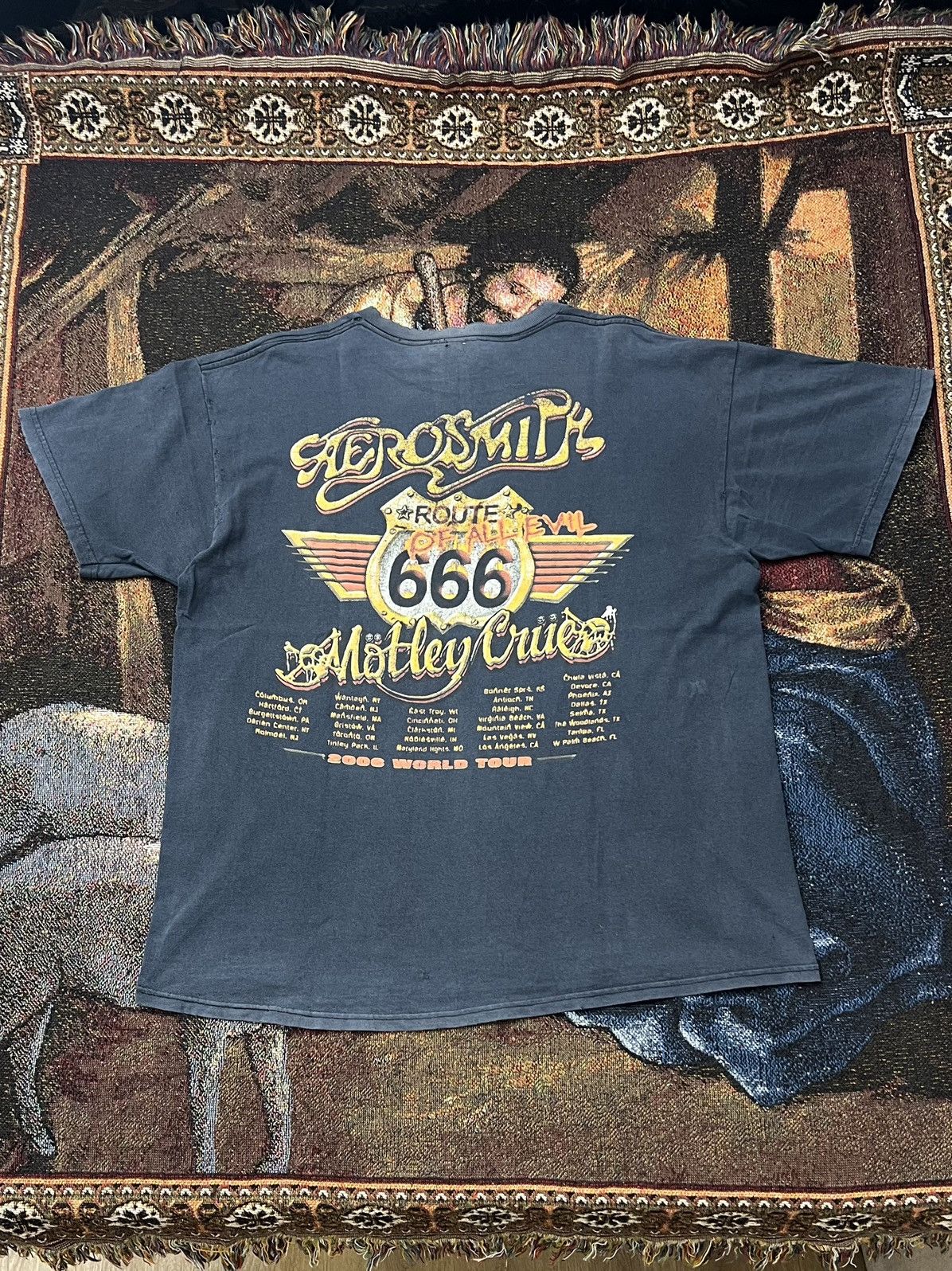 Band Tees Vintage '06 Aerosmith x Motley Crue Tour Tee Size US XL / EU 56 / 4 - 4 Thumbnail
