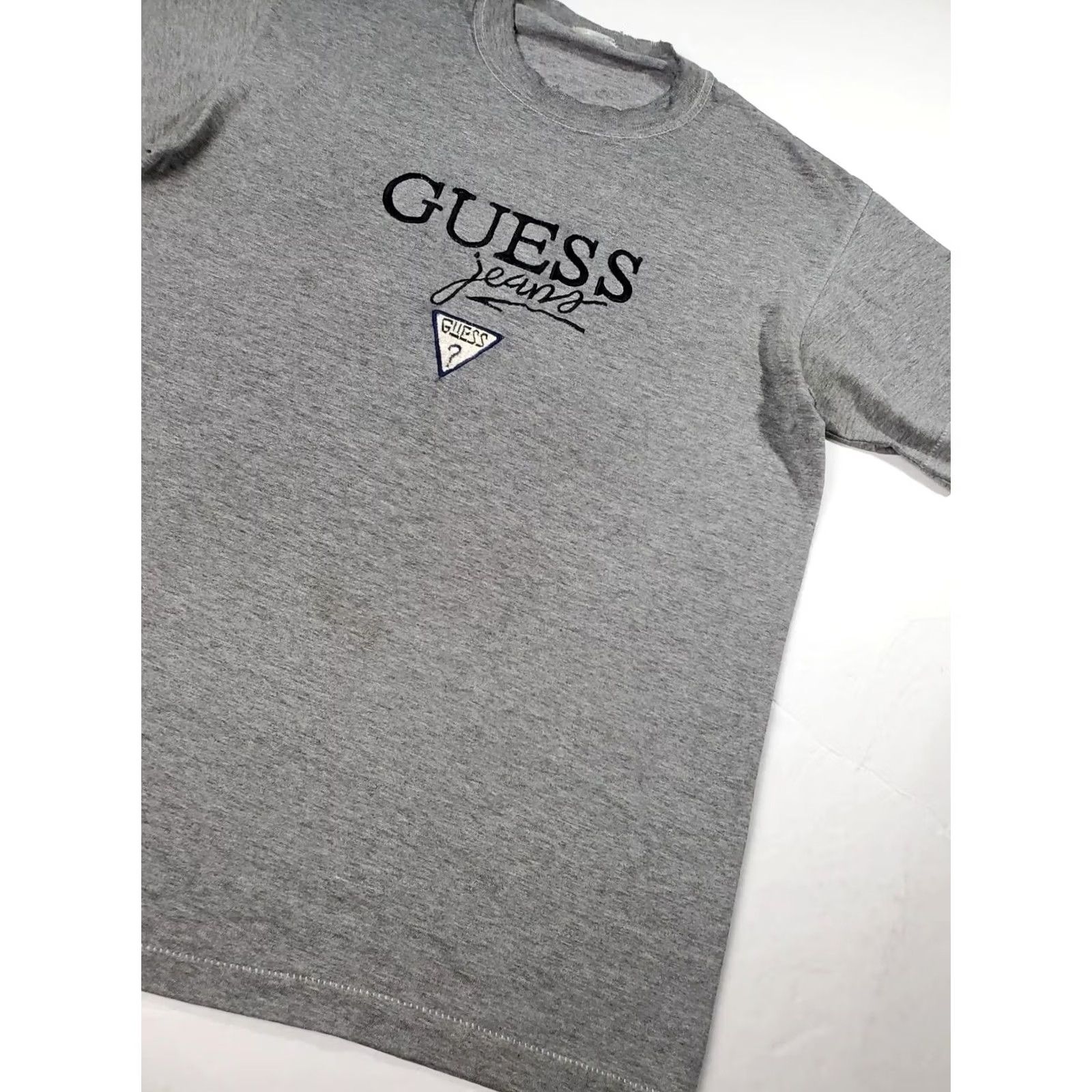 Guess VINTAGE GUESS T SHIRT Mens Gray Short Sleeve Embroidered Logo Distressed 1990s Med/Lrg Size US M / EU 48-50 / 2 - 2 Thumbnail