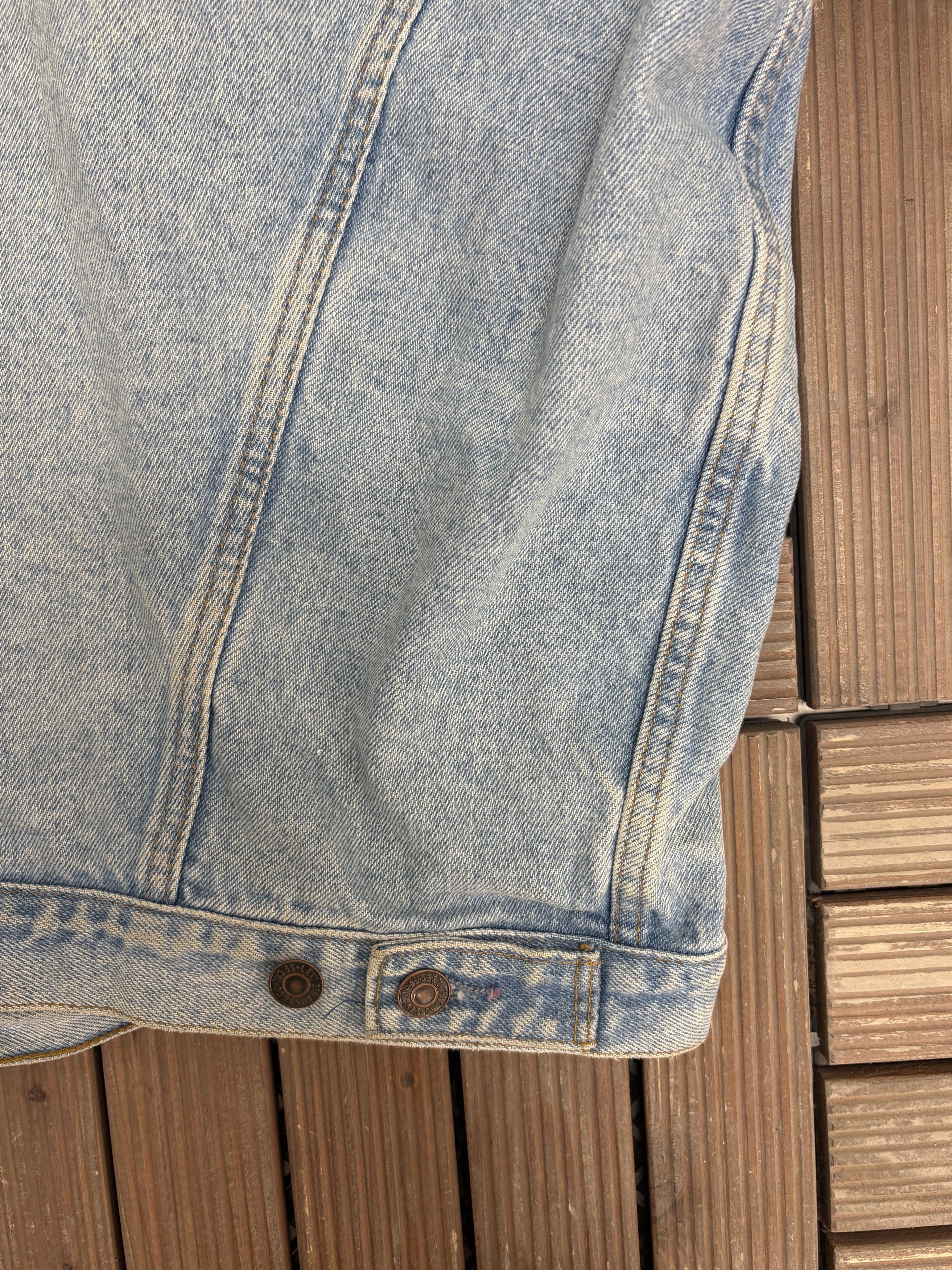 Levi's Vintage Clothing Levi's 75525-4834 Vintage Blue Denim Jean Jacket Size US XL / EU 56 / 4 - 3 Thumbnail