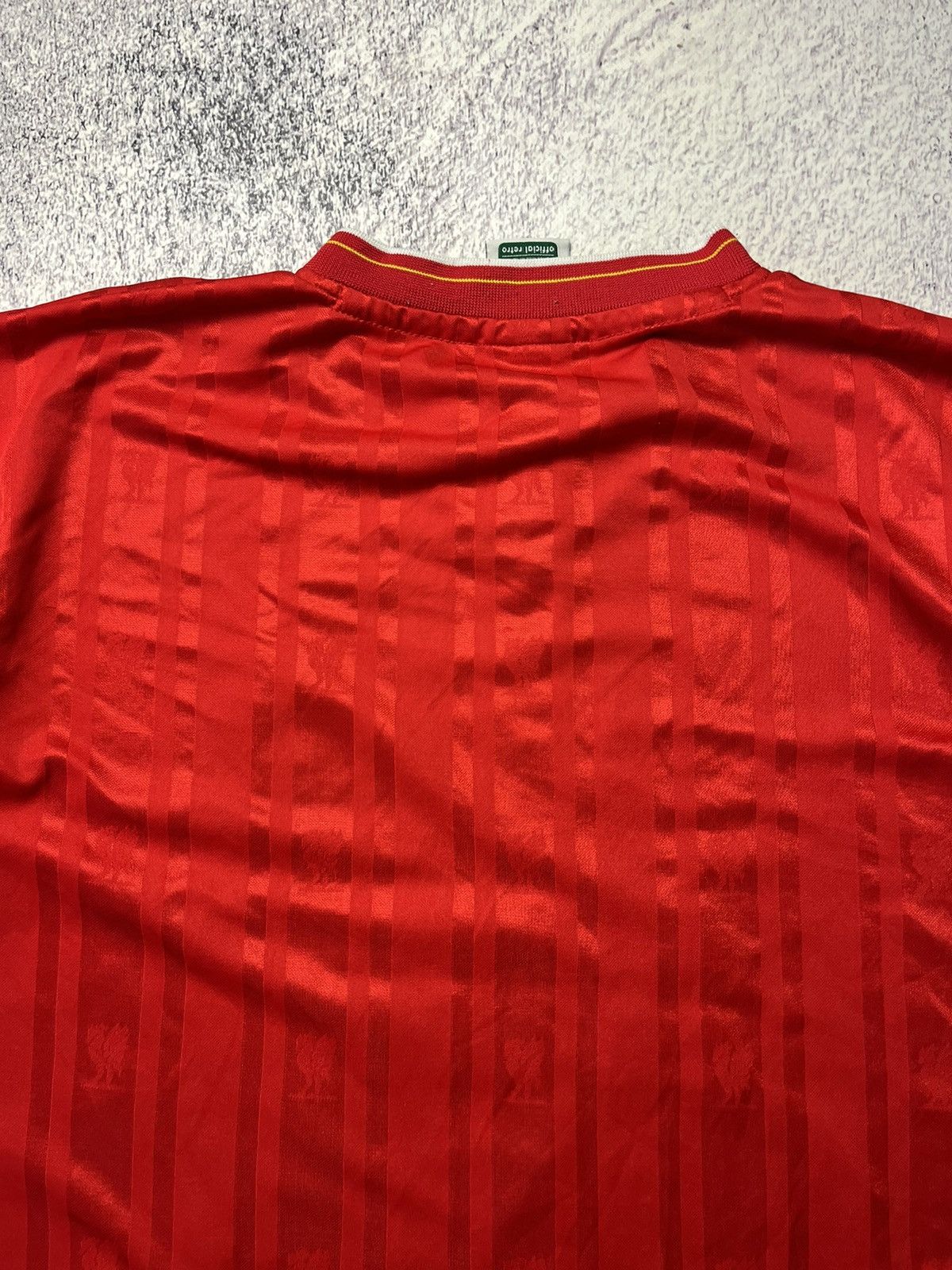 Vintage Liverpool 1982 Score Draw Football Shirt Mens Top Jersey Size US L / EU 52-54 / 3 - 18 Thumbnail